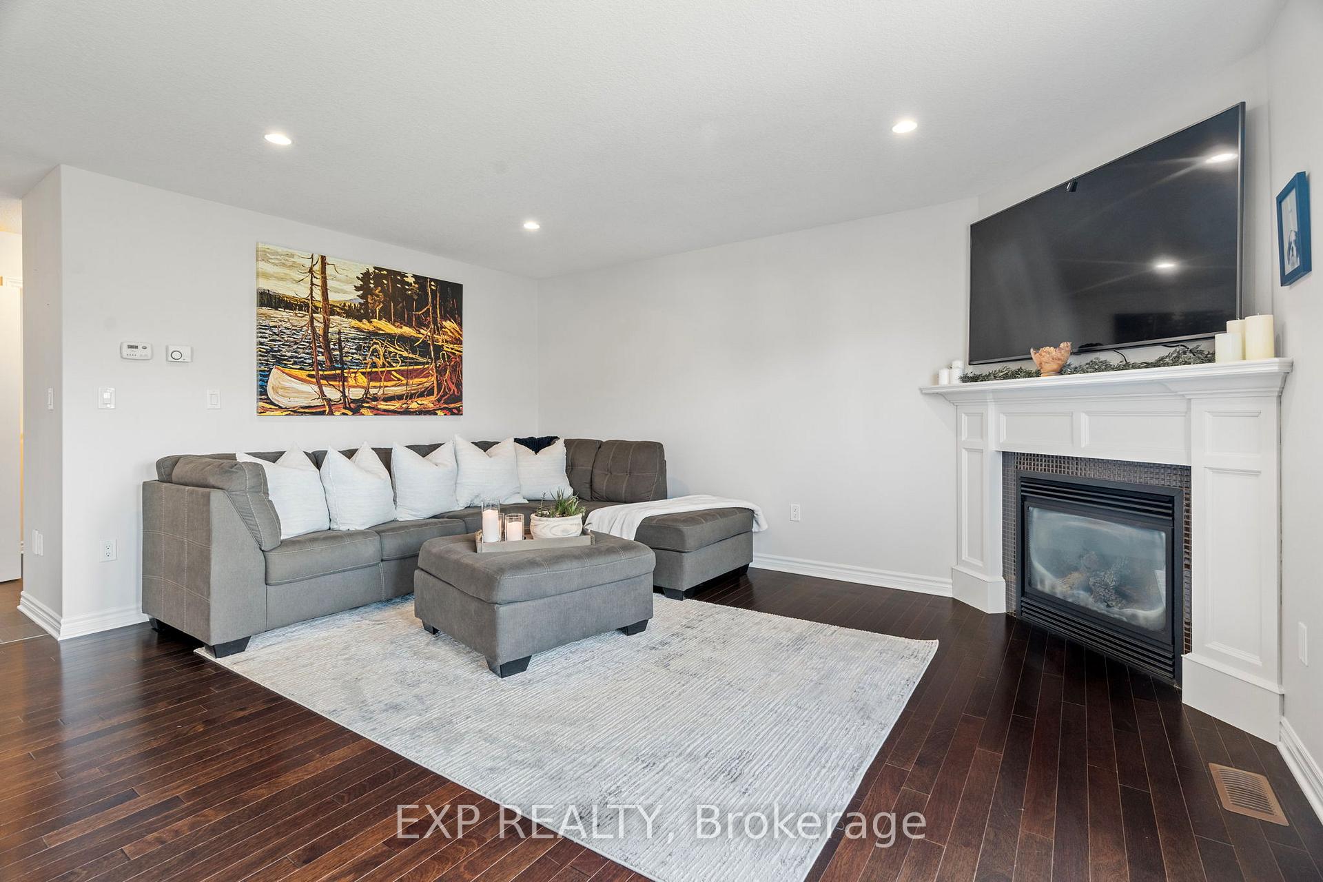 Photo 9 of 170 Watson Street, Lucan Biddulph, Lucan — HOMEH