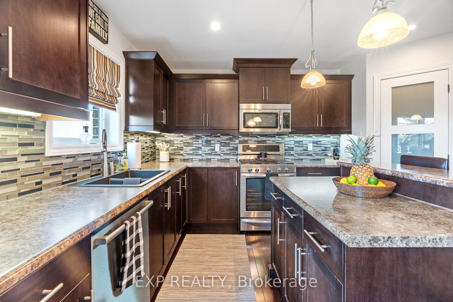 Photo 15 of 170 Watson Street, Lucan Biddulph, Lucan — HOMEH