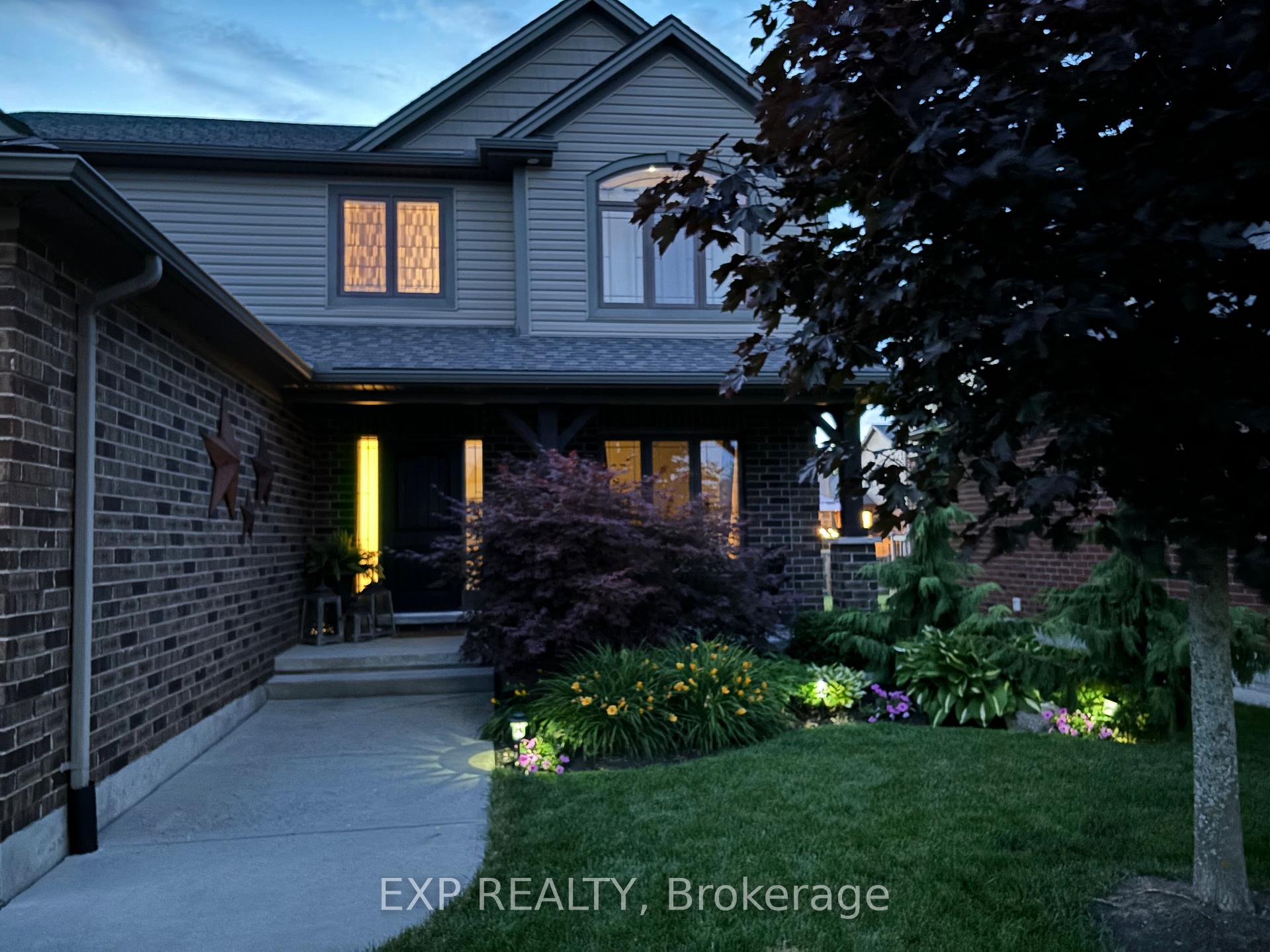 Photo 36 of 170 Watson Street, Lucan Biddulph, Lucan — HOMEH