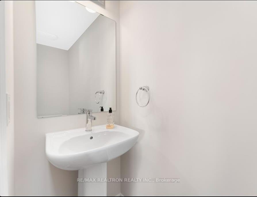 Photo 11 of 244 Clintonia Street, Ottawa, Kanata - Emerald Meadows/Trailwest — HOMEH