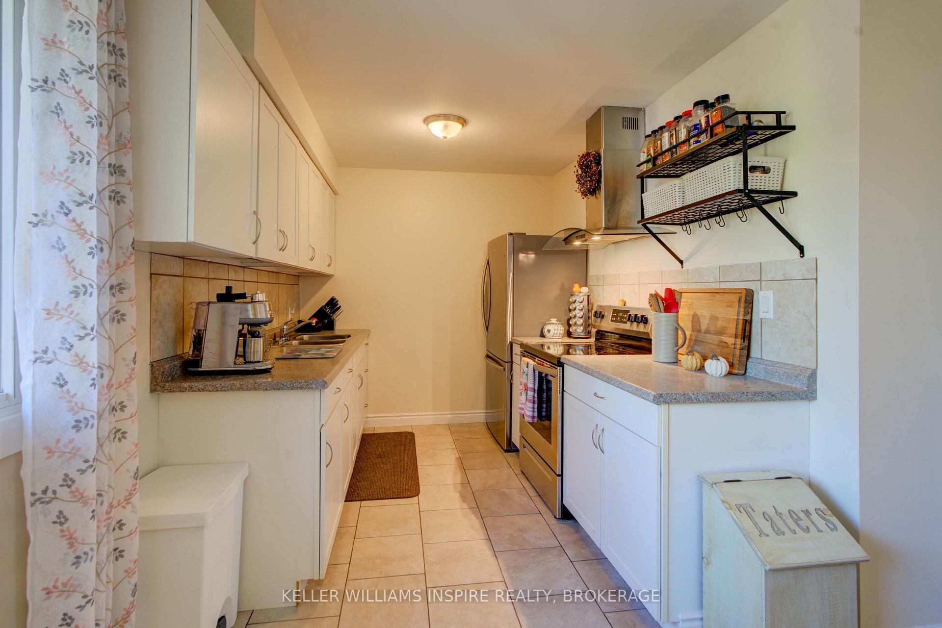 Photo 19 of 11 Harvard Place, Loyalist, Amherstview — HOMEH