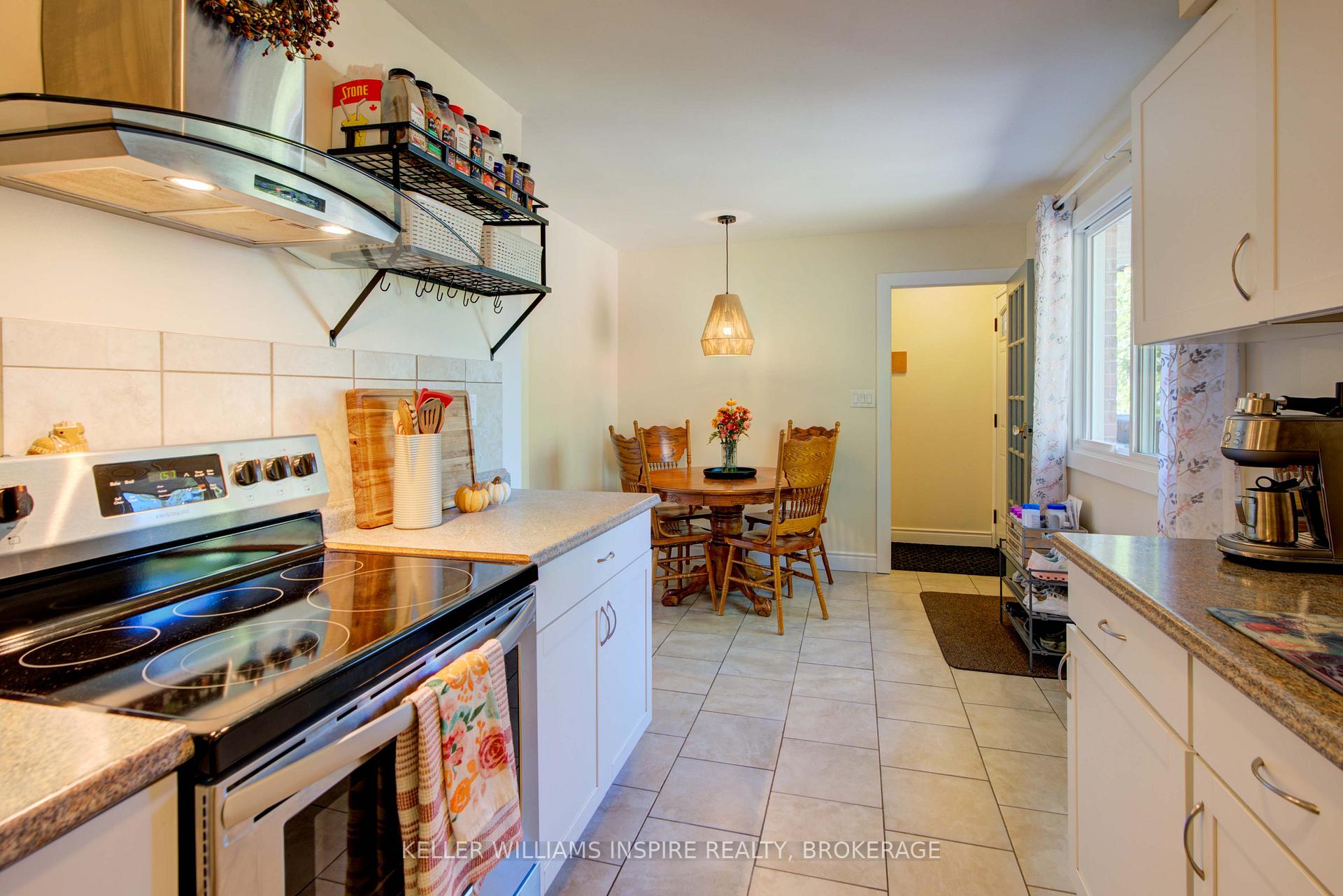 Photo 21 of 11 Harvard Place, Loyalist, Amherstview — HOMEH