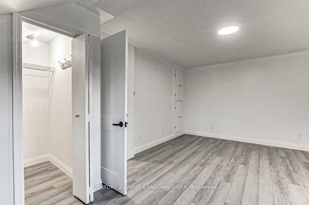 Photo 24 of 347 Thiel Street, London, East H — HOMEH
