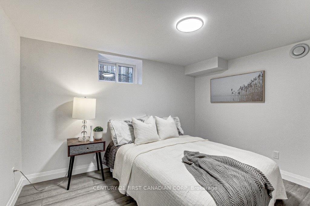 Photo 28 of 347 Thiel Street, London, East H — HOMEH