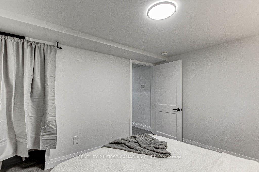 Photo 29 of 347 Thiel Street, London, East H — HOMEH