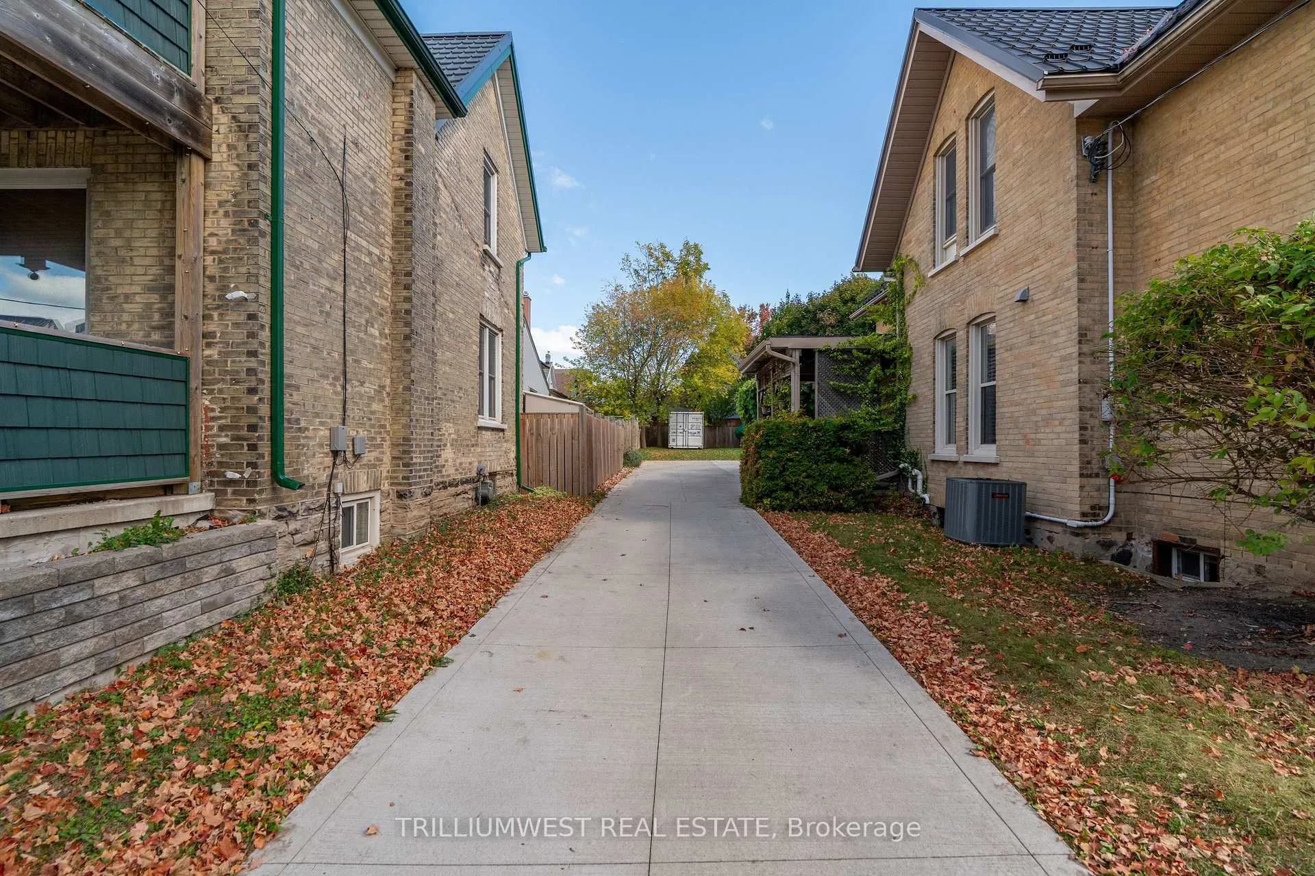 Photo 3 of 210 Lancaster Street E, Kitchener — HOMEH