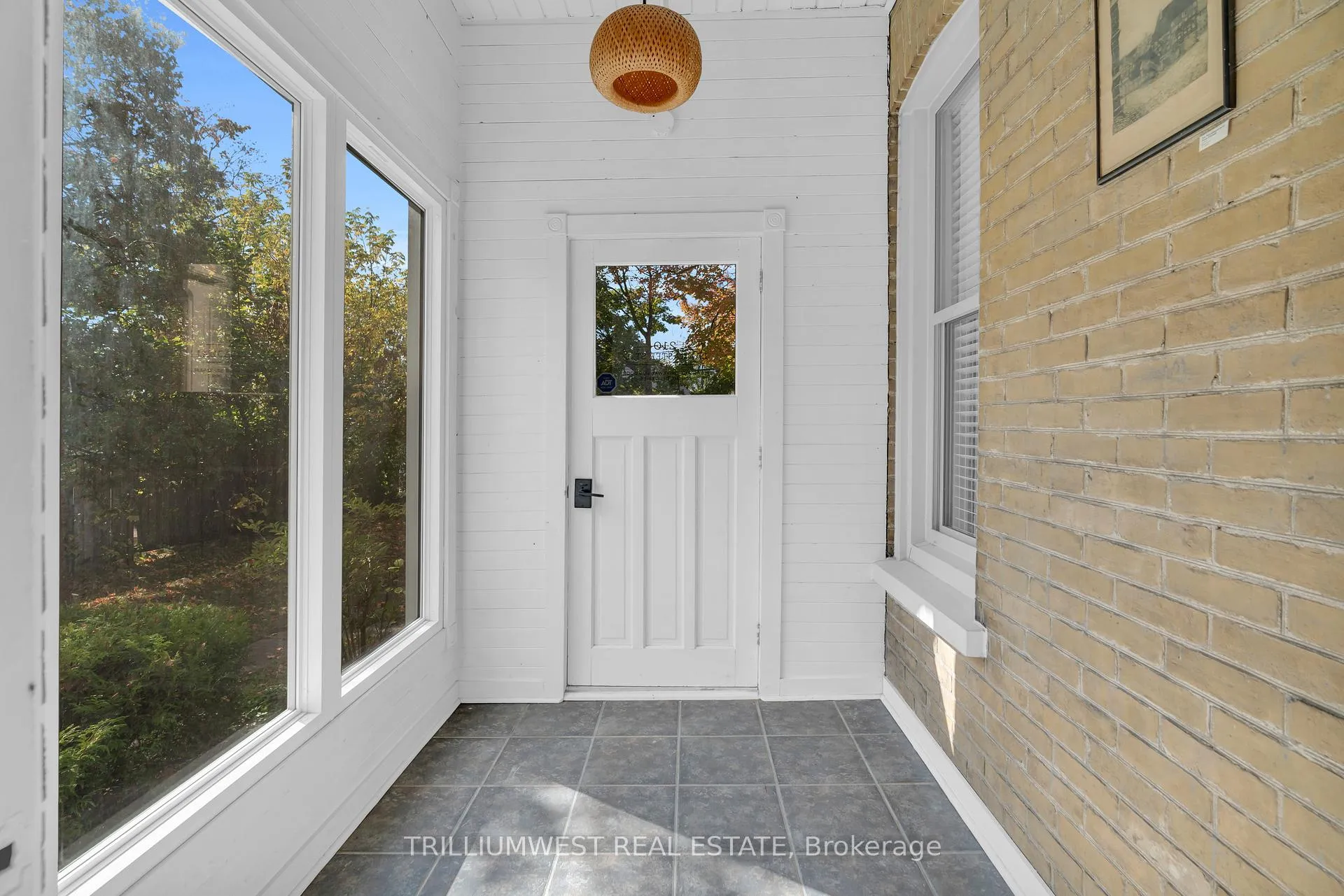 Photo 5 of 210 Lancaster Street E, Kitchener — HOMEH