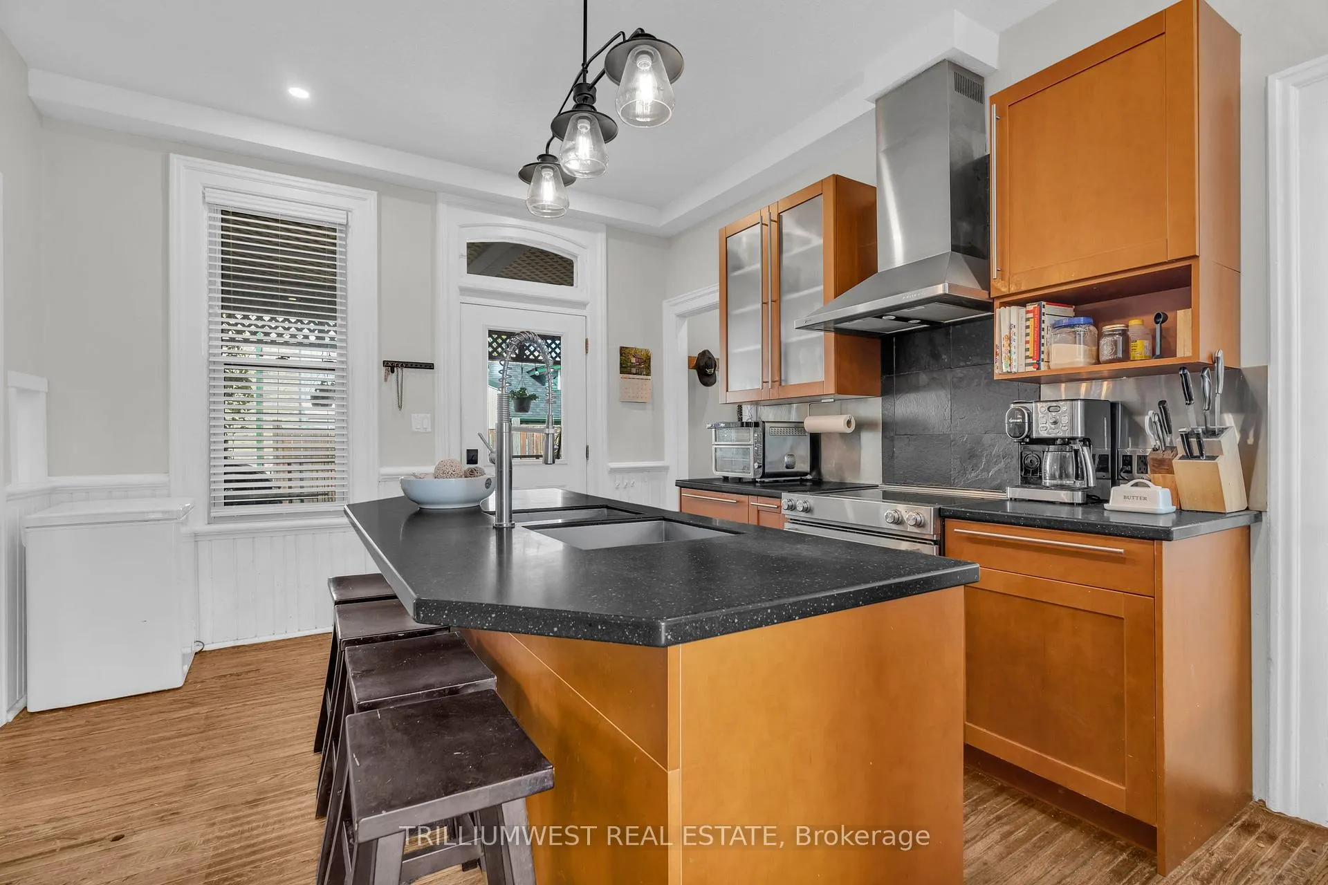 Photo 15 of 210 Lancaster Street E, Kitchener — HOMEH