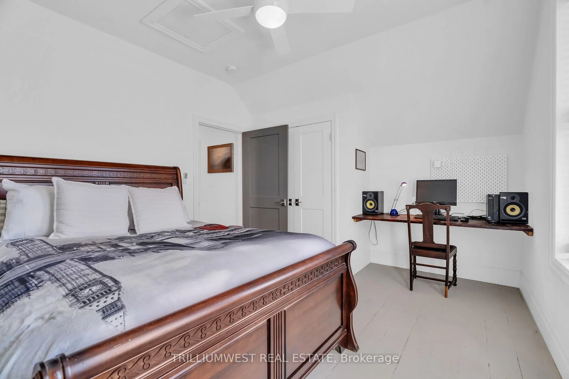 Photo 23 of 210 Lancaster Street E, Kitchener — HOMEH