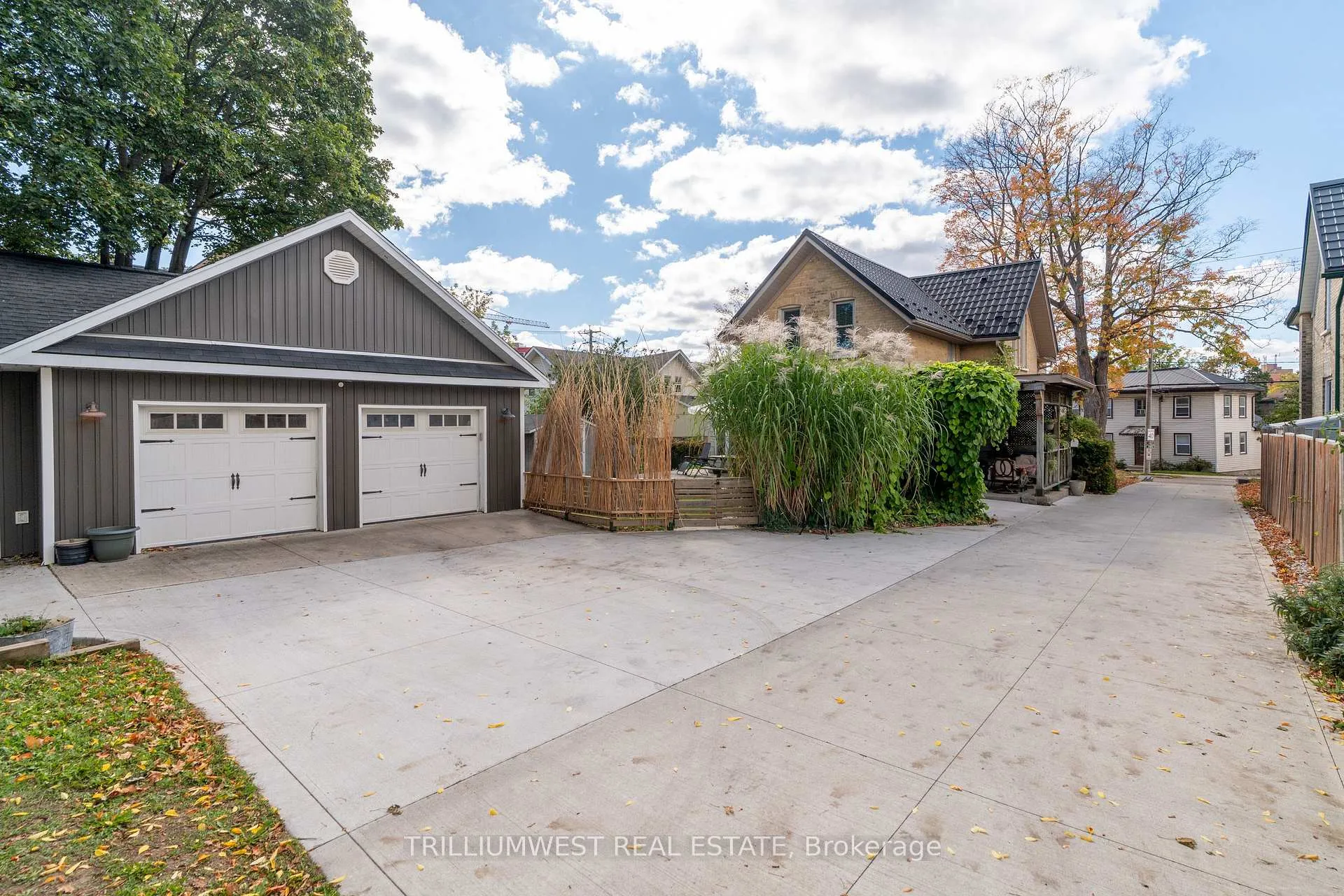 Photo 36 of 210 Lancaster Street E, Kitchener — HOMEH