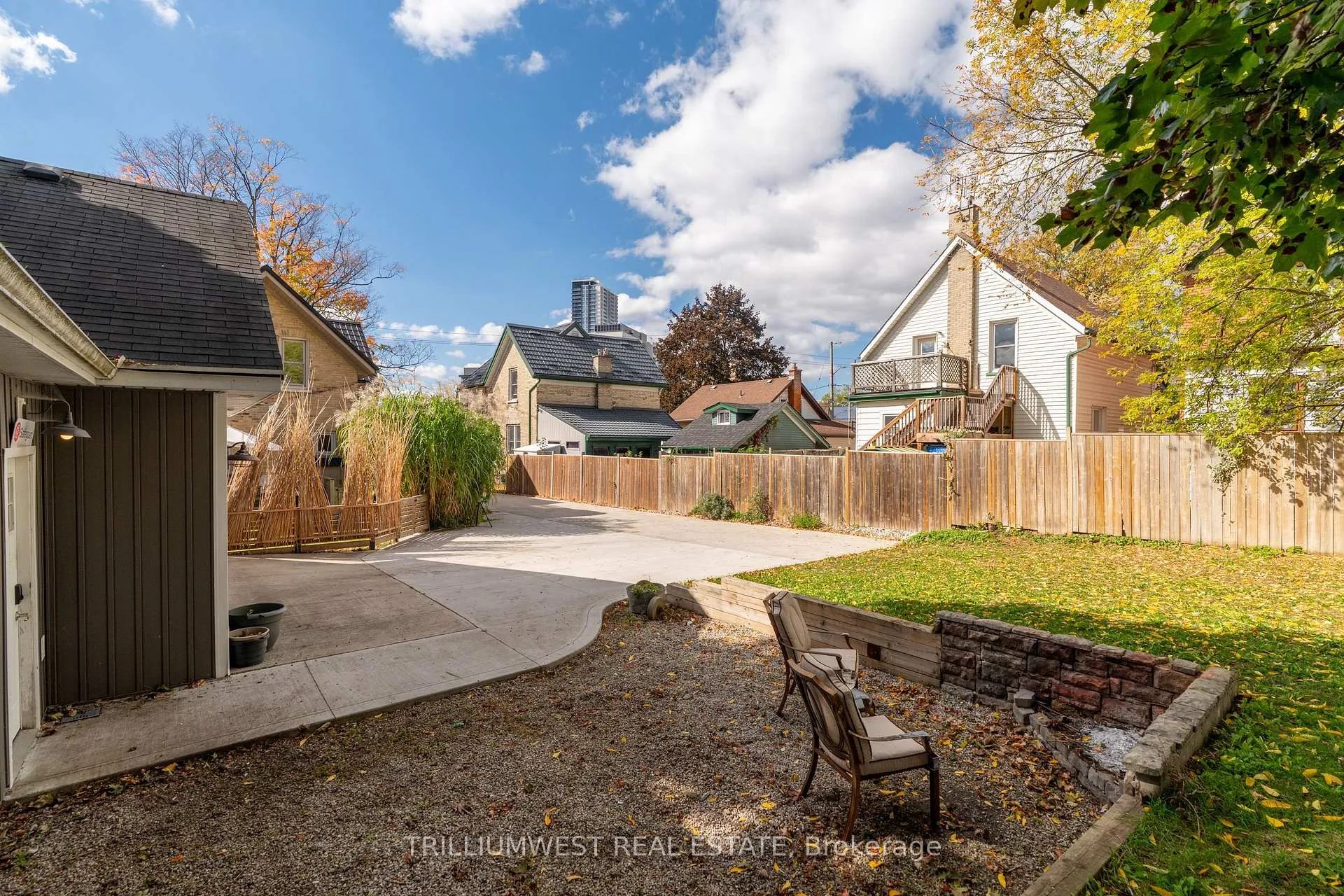 Photo 38 of 210 Lancaster Street E, Kitchener — HOMEH