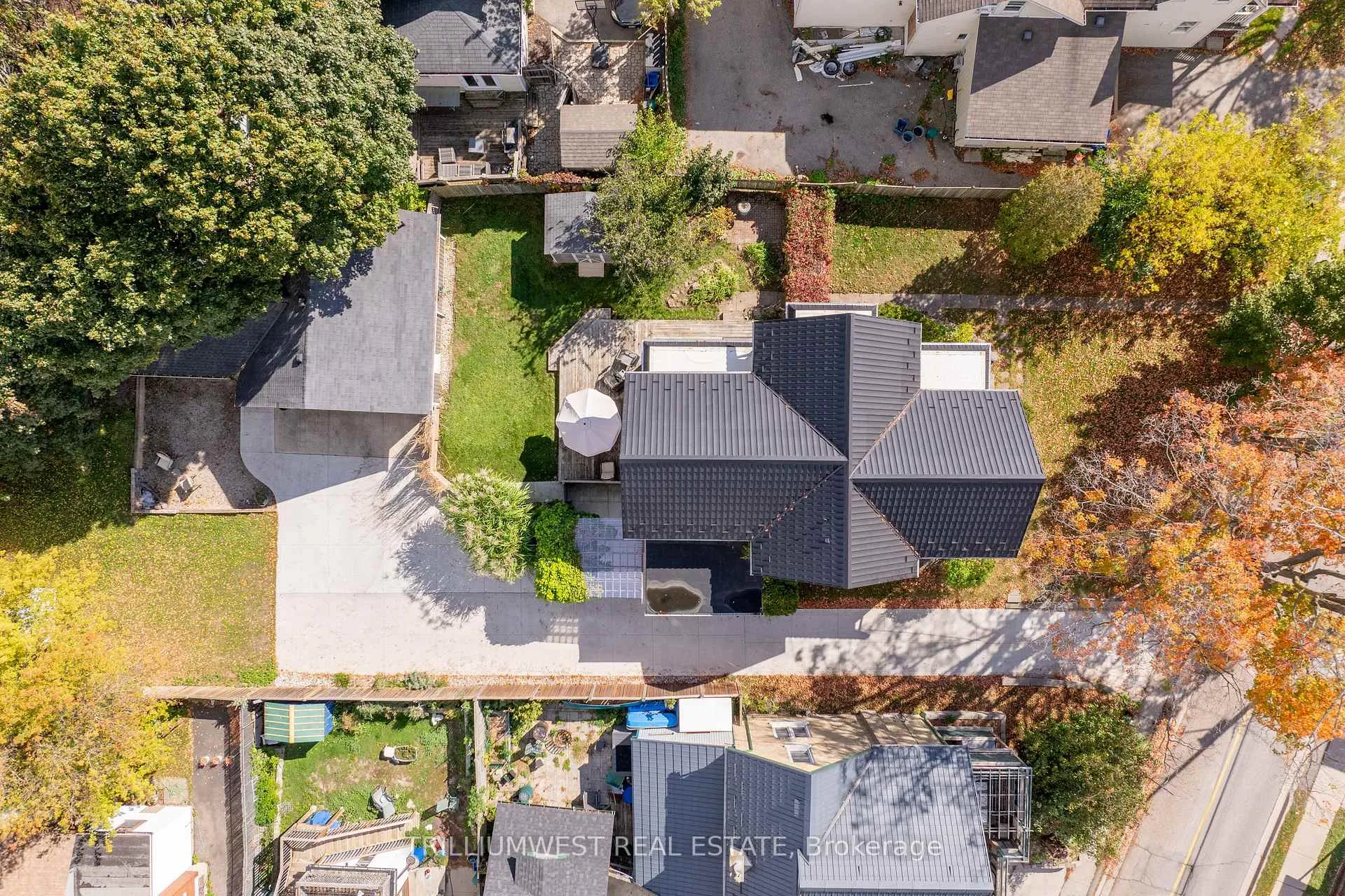 Photo 40 of 210 Lancaster Street E, Kitchener — HOMEH