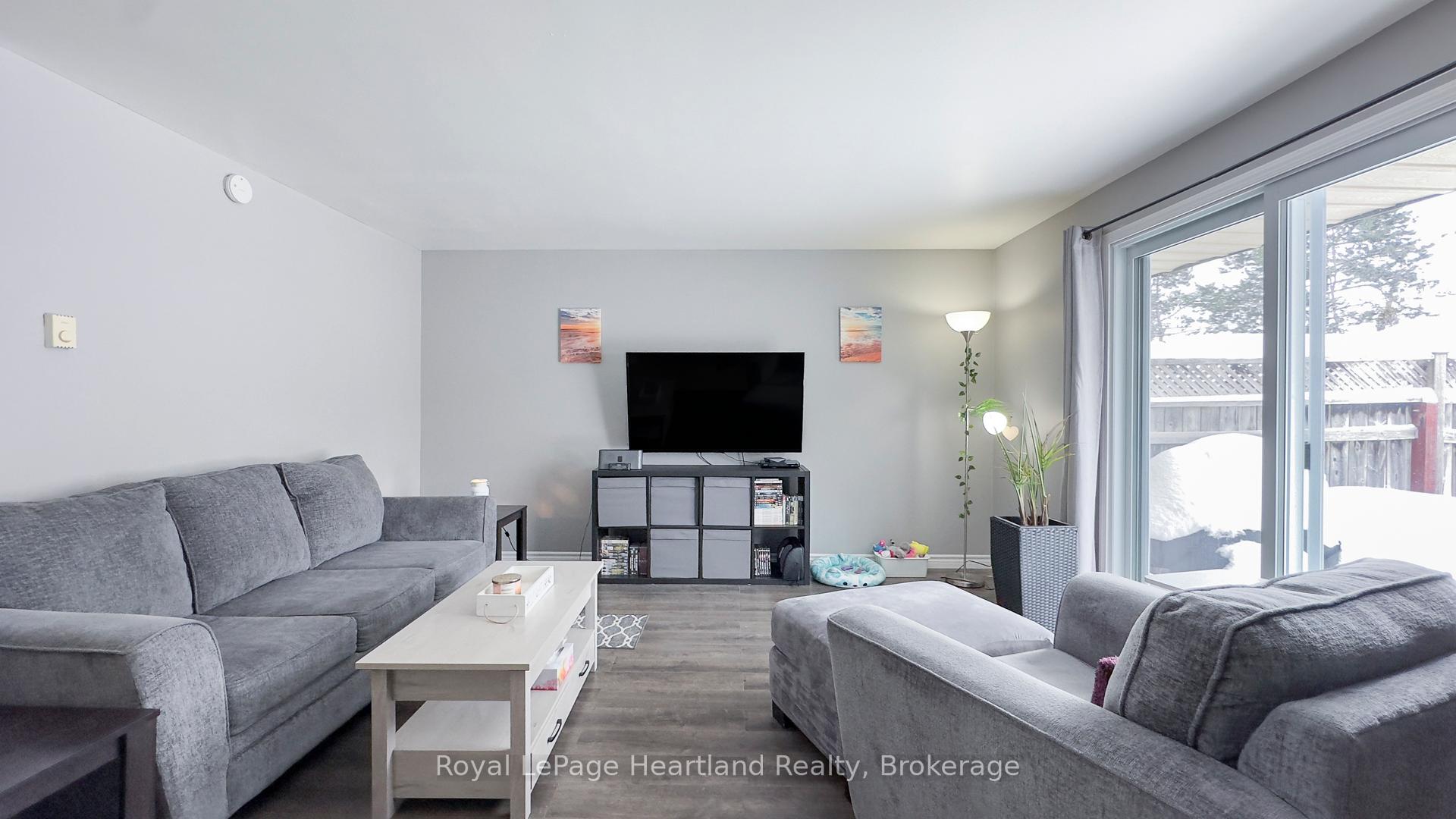 Photo 6 of 666 Hunter Street, Kincardine — HOMEH