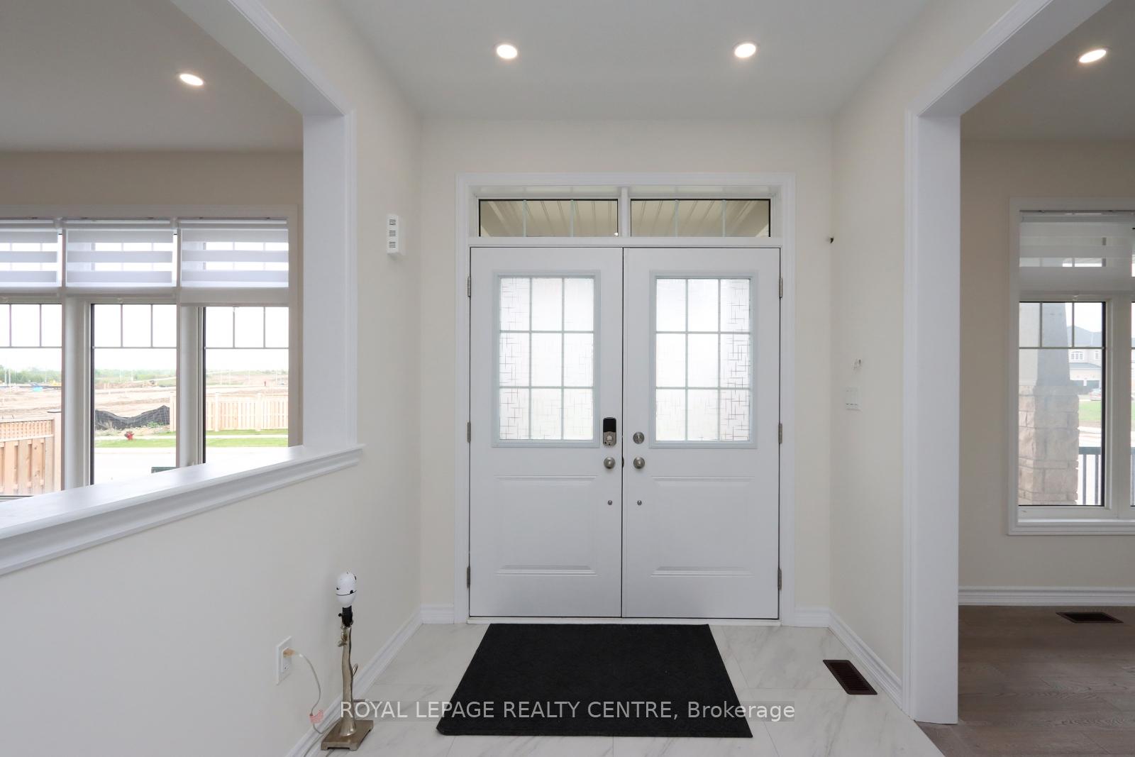 Photo 6 of 1131 Cole Street, Innisfil, Rural Innisfil — HOMEH