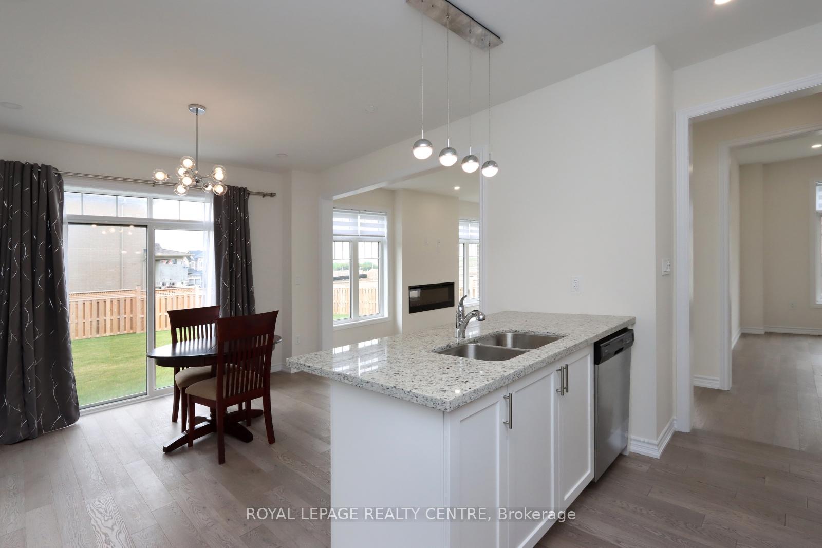 Photo 21 of 1131 Cole Street, Innisfil, Rural Innisfil — HOMEH