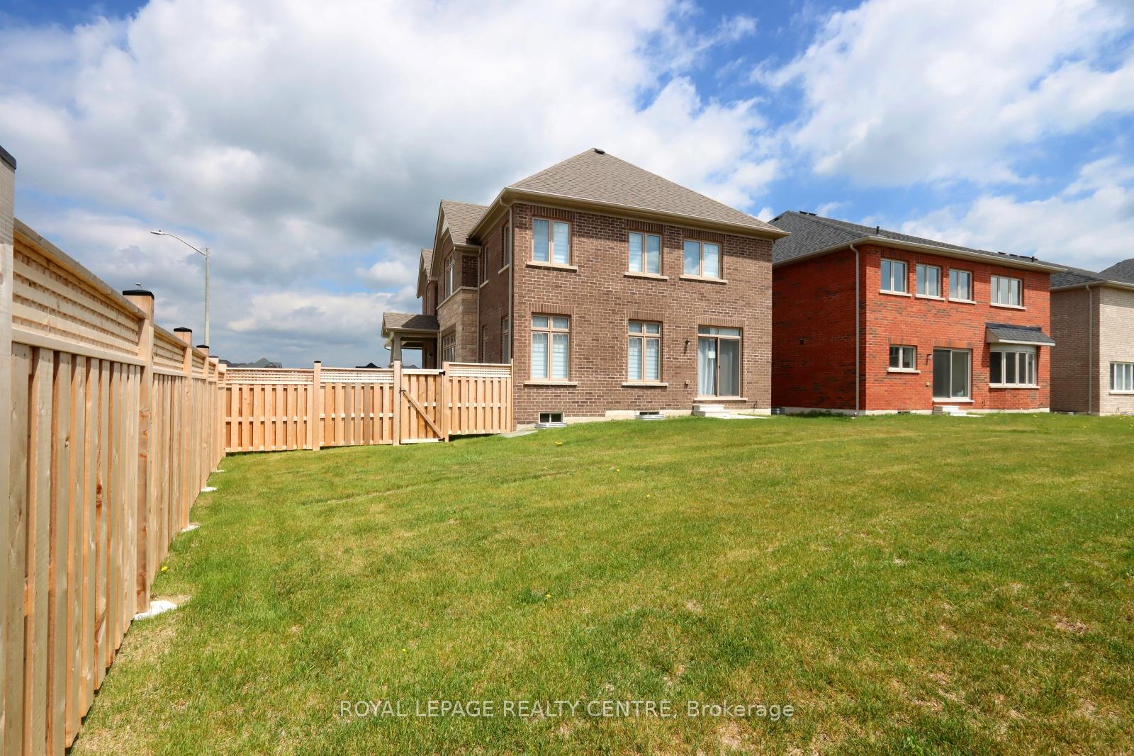 Photo 39 of 1131 Cole Street, Innisfil, Rural Innisfil — HOMEH
