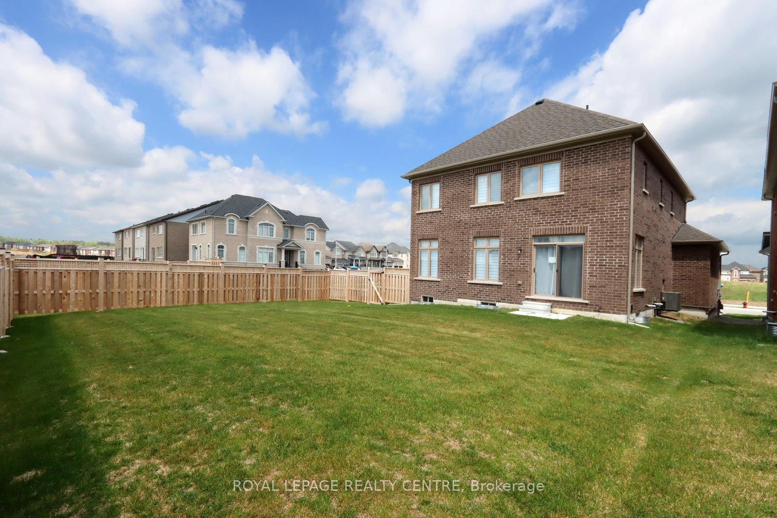 Photo 40 of 1131 Cole Street, Innisfil, Rural Innisfil — HOMEH
