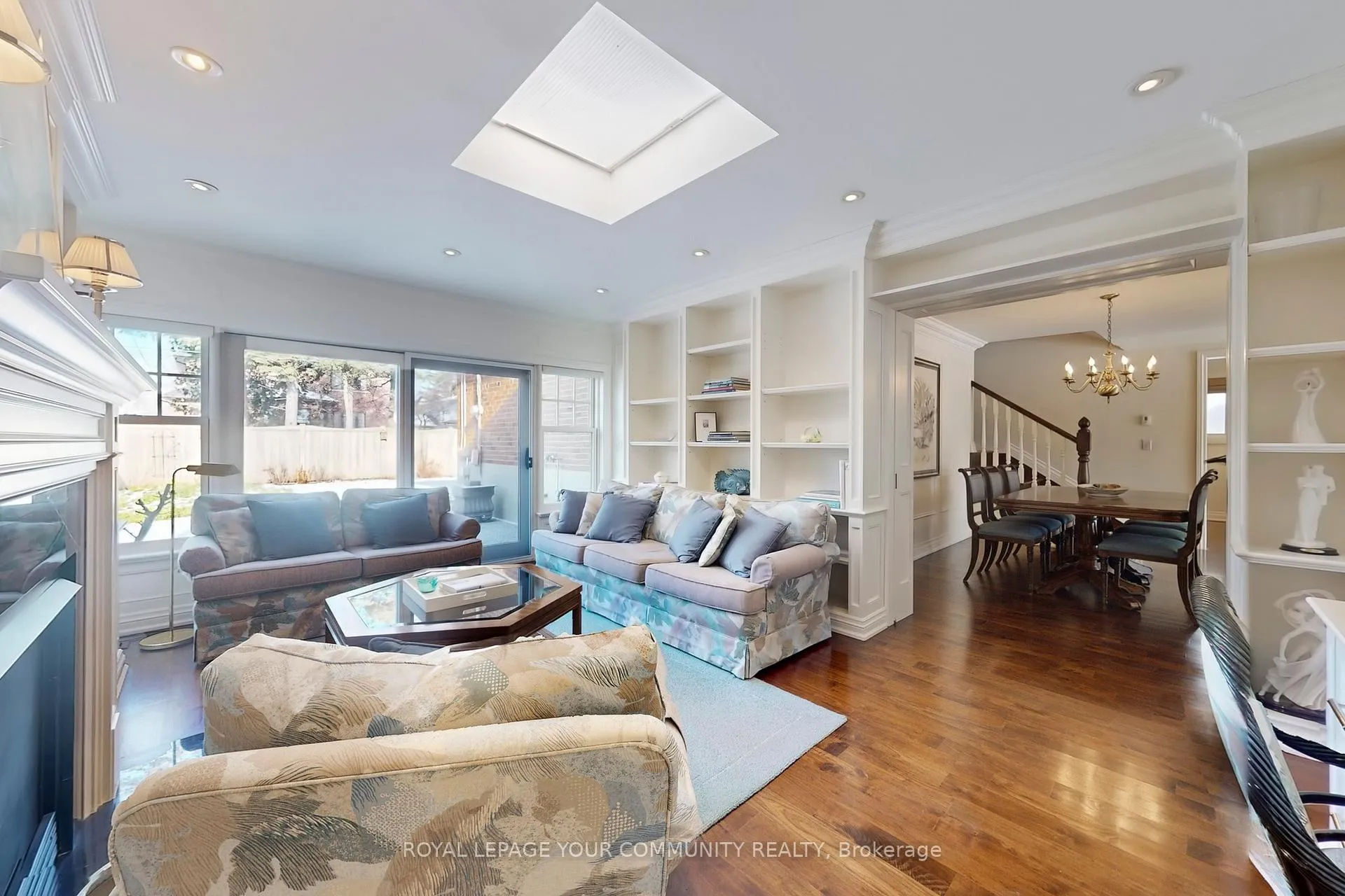 Photo 5 of 67 Fred Varley Drive, Markham, Unionville — HOMEH