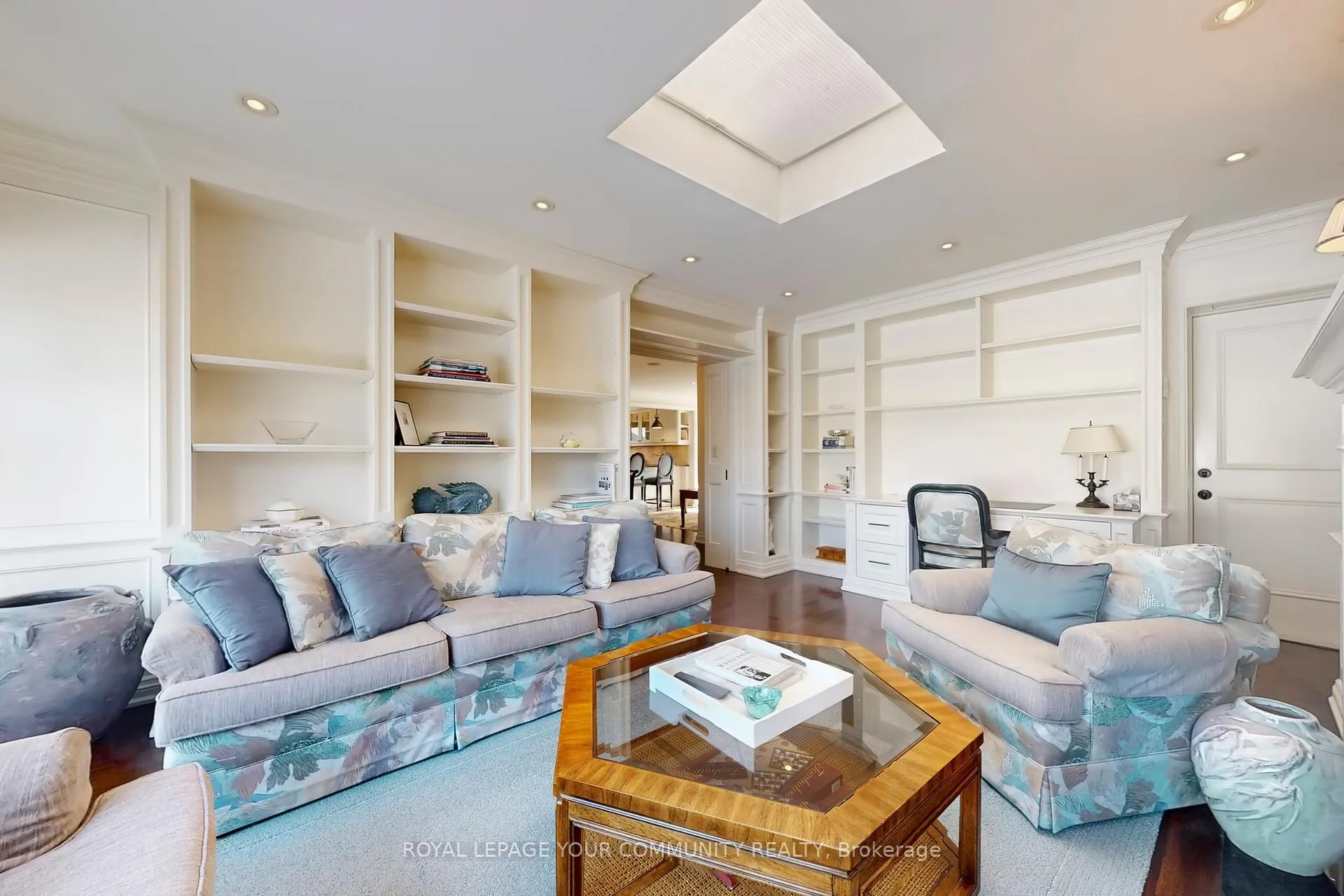 Photo 7 of 67 Fred Varley Drive, Markham, Unionville — HOMEH