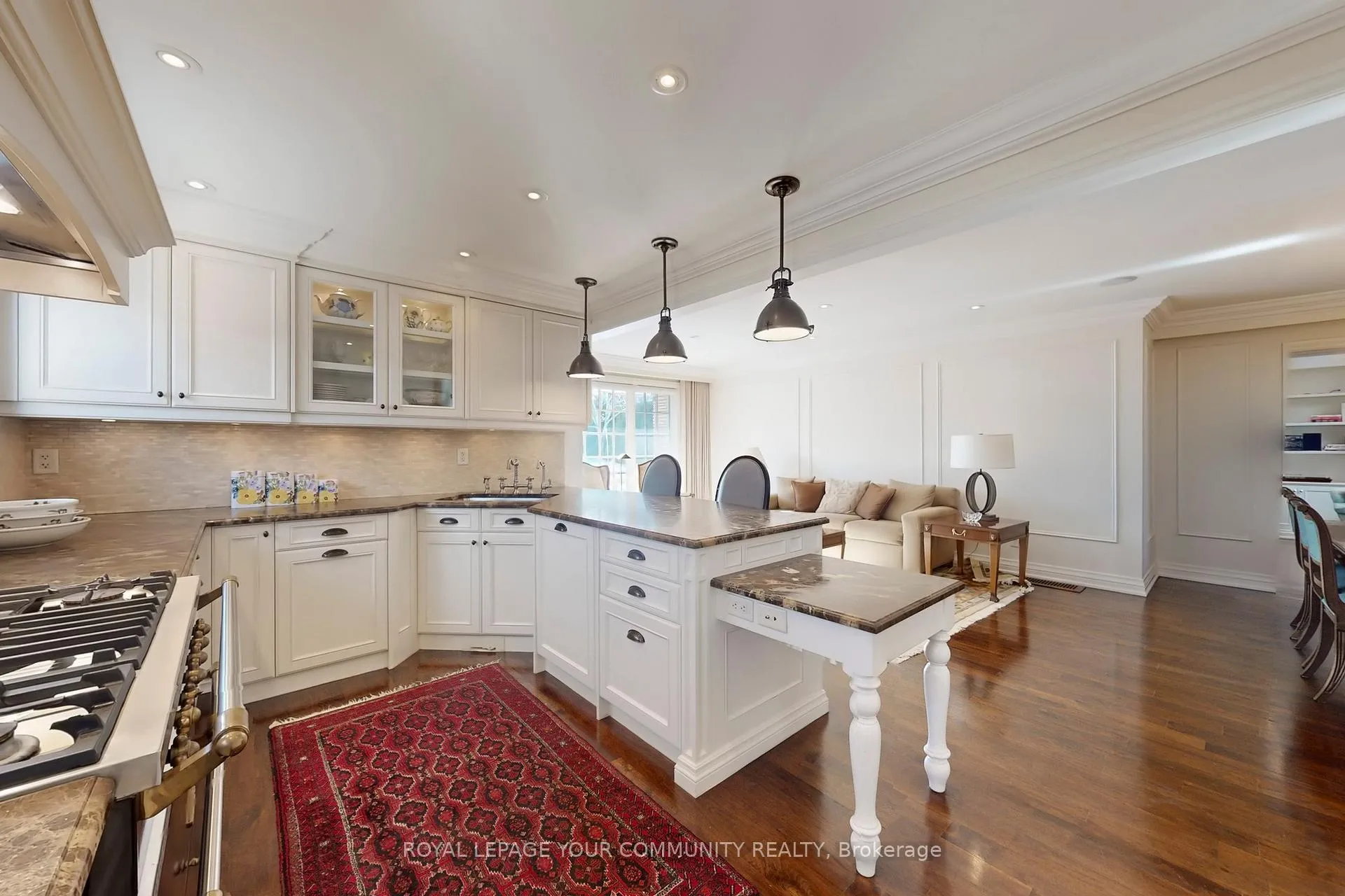 Photo 14 of 67 Fred Varley Drive, Markham, Unionville — HOMEH