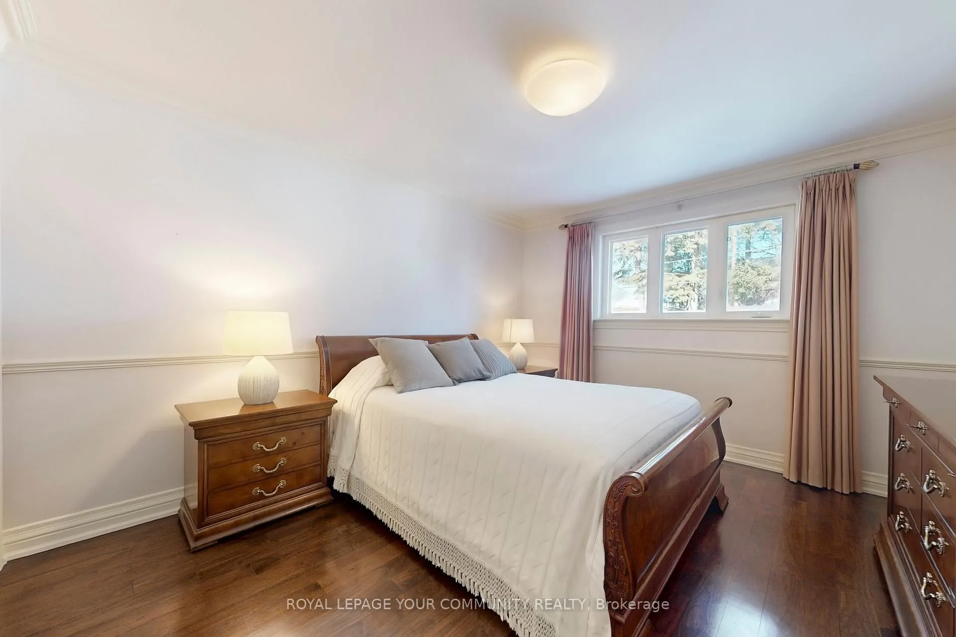 Photo 19 of 67 Fred Varley Drive, Markham, Unionville — HOMEH
