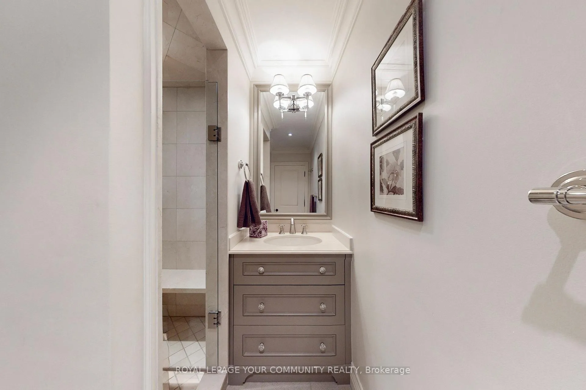 Photo 21 of 67 Fred Varley Drive, Markham, Unionville — HOMEH