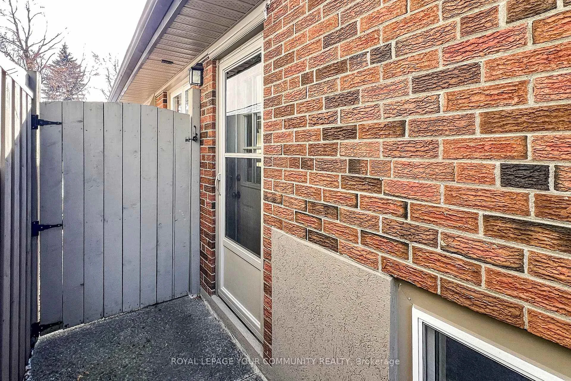 Photo 48 of 67 Fred Varley Drive, Markham, Unionville — HOMEH