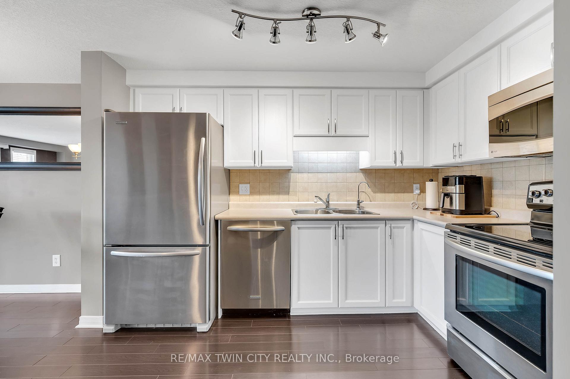 Photo 7 of 205 Snowdrop Crescent, Kitchener — HOMEH