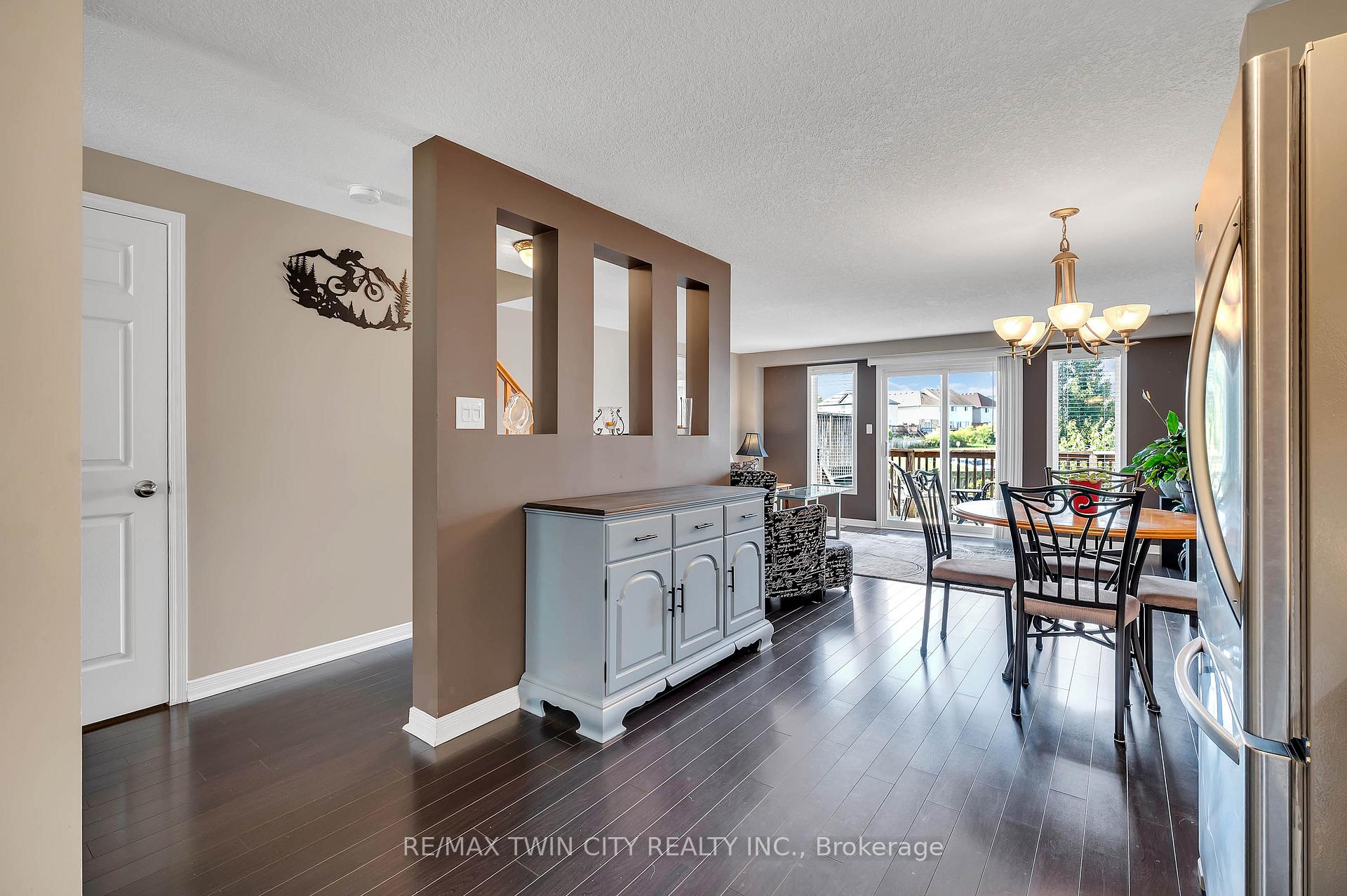 Photo 8 of 205 Snowdrop Crescent, Kitchener — HOMEH