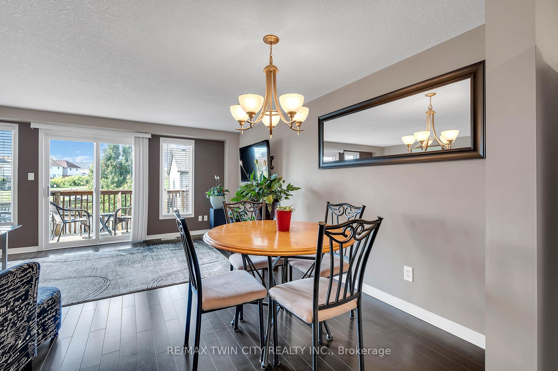 Photo 9 of 205 Snowdrop Crescent, Kitchener — HOMEH
