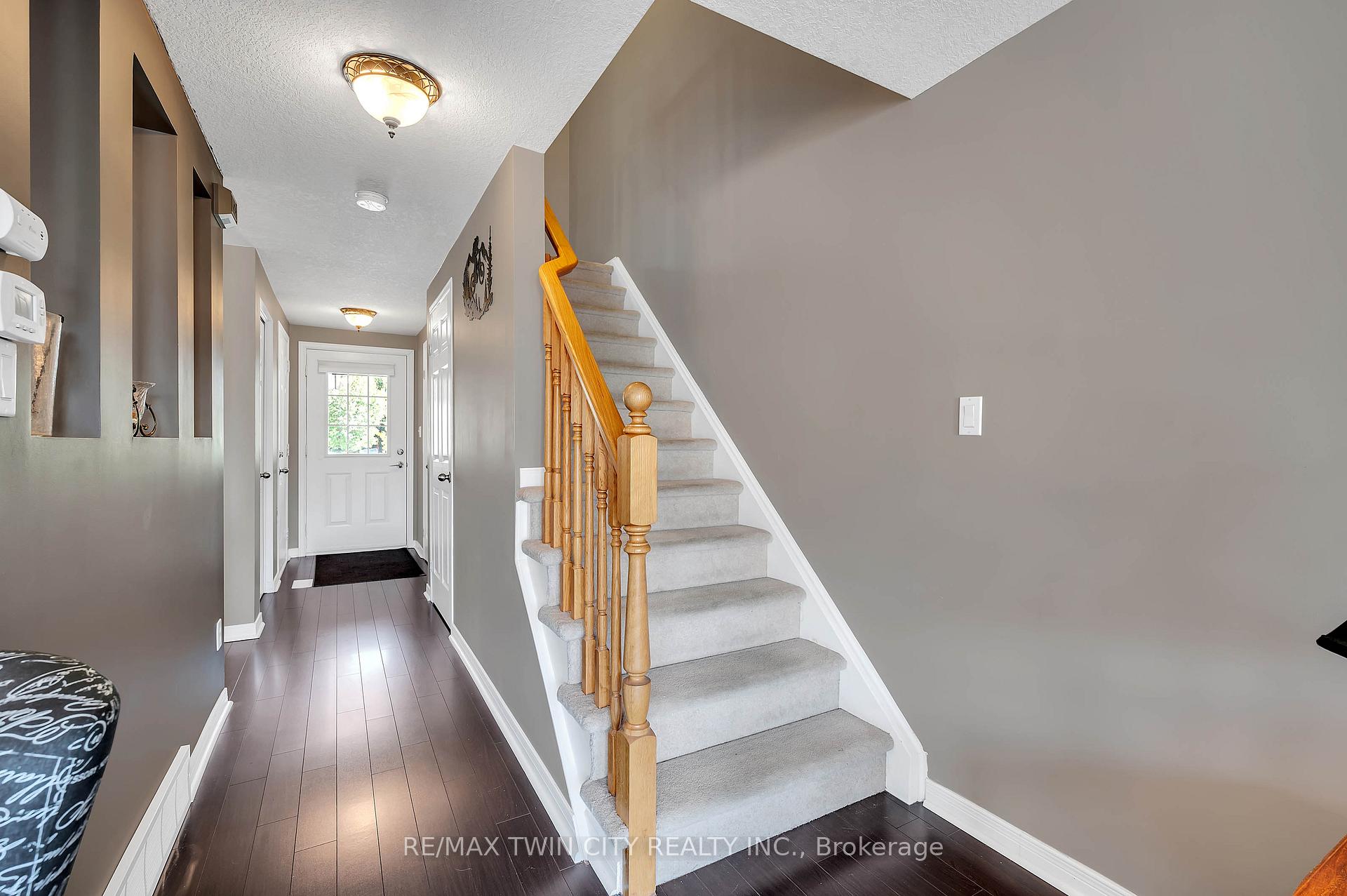 Photo 15 of 205 Snowdrop Crescent, Kitchener — HOMEH