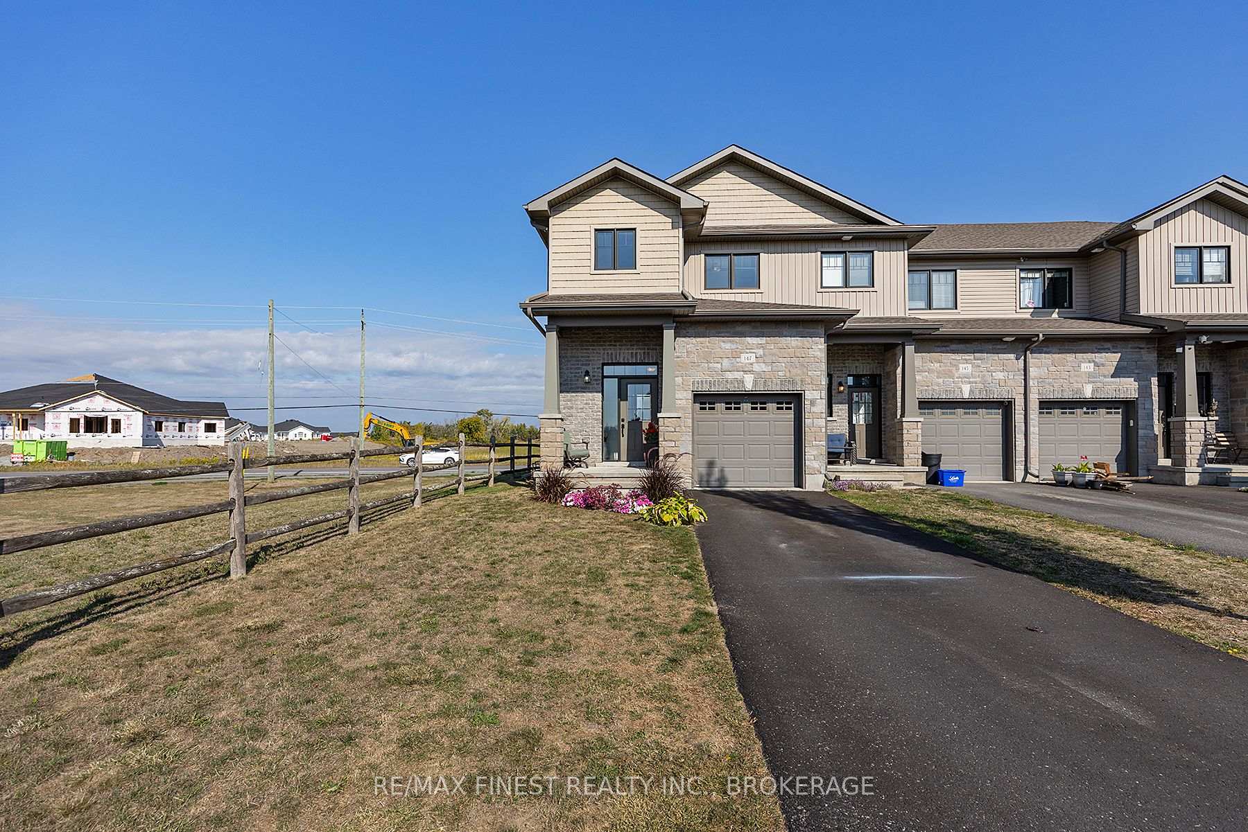 Photo 2 of 147 Simurda Court, Loyalist, Amherstview — HOMEH
