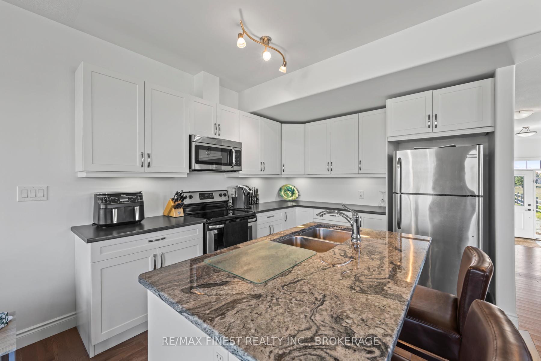 Photo 12 of 147 Simurda Court, Loyalist, Amherstview — HOMEH