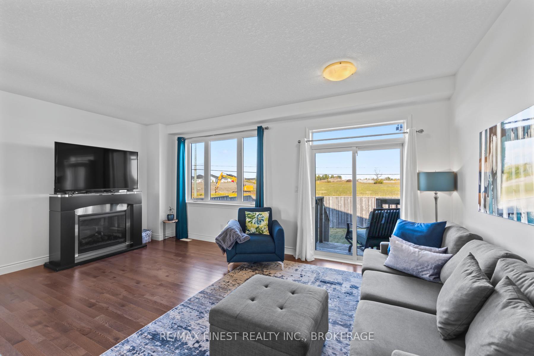 Photo 18 of 147 Simurda Court, Loyalist, Amherstview — HOMEH