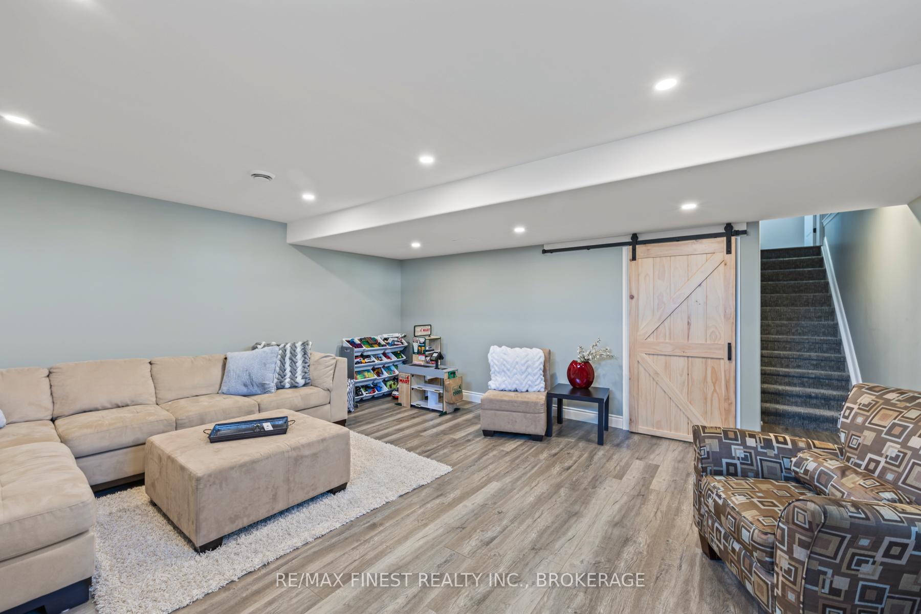 Photo 38 of 147 Simurda Court, Loyalist, Amherstview — HOMEH