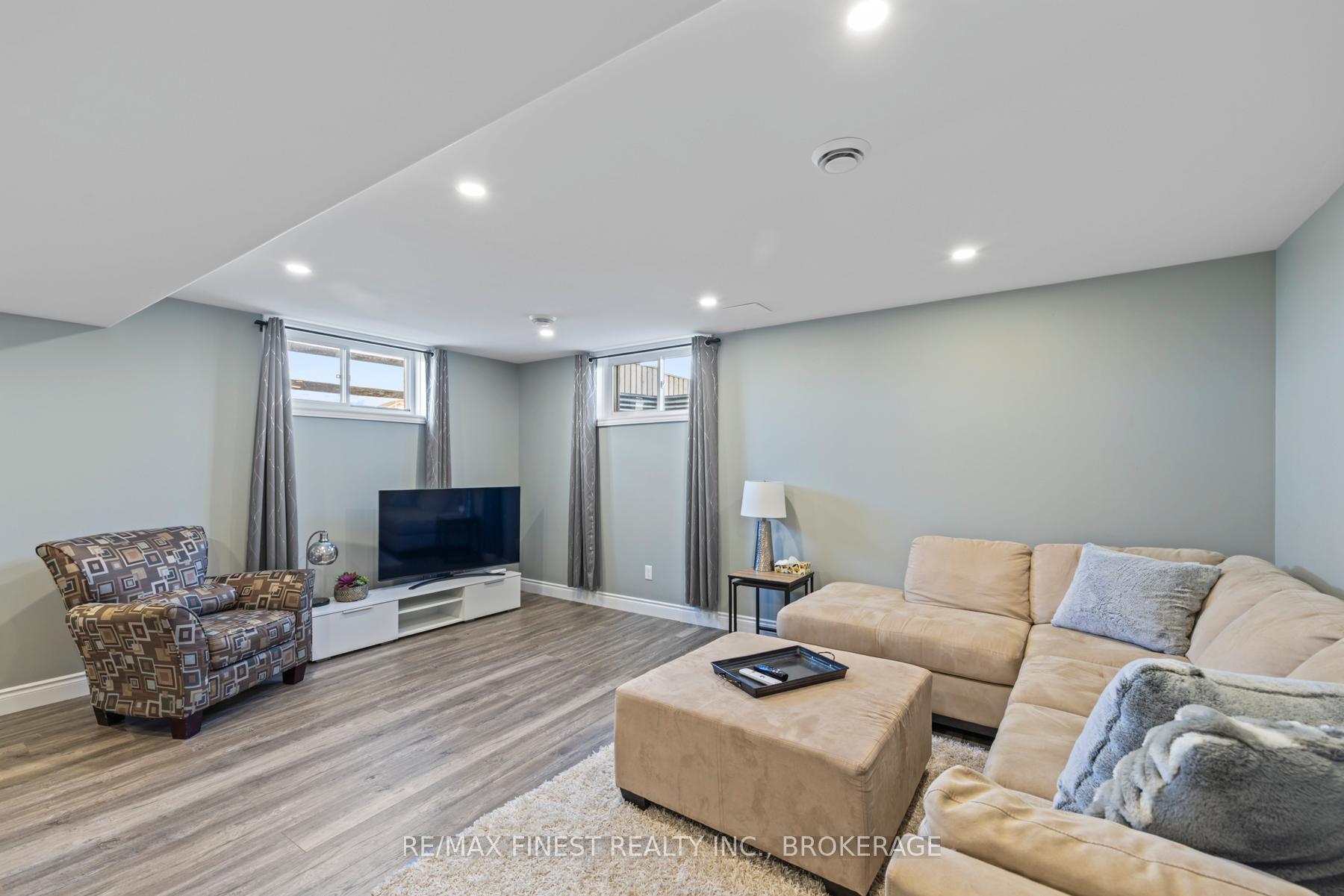 Photo 39 of 147 Simurda Court, Loyalist, Amherstview — HOMEH