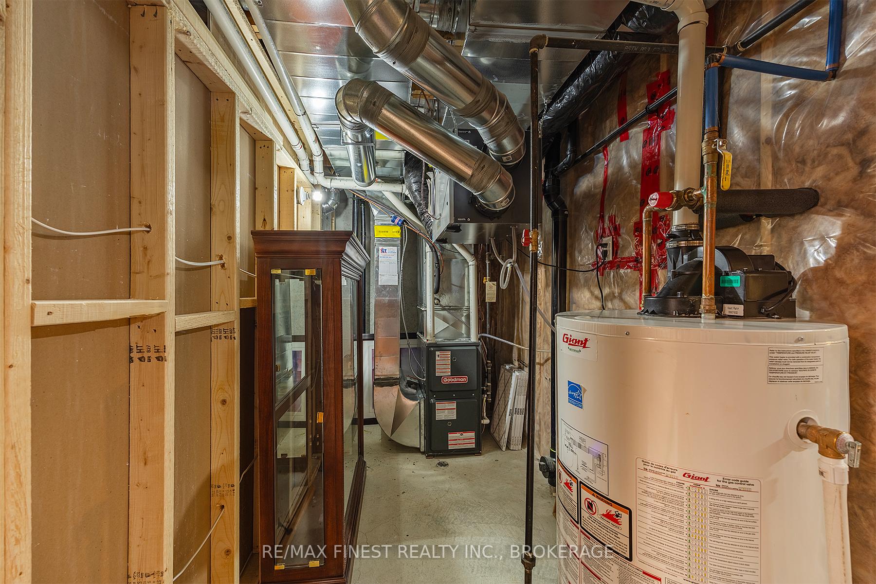Photo 43 of 147 Simurda Court, Loyalist, Amherstview — HOMEH