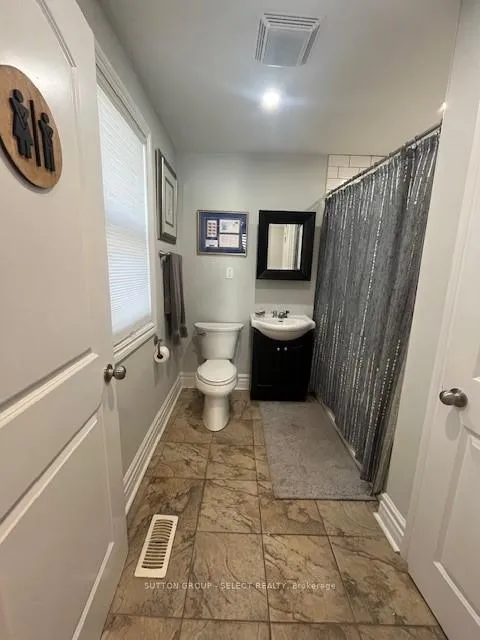 Photo 13 of 488 Hamilton Road, London, East L — HOMEH
