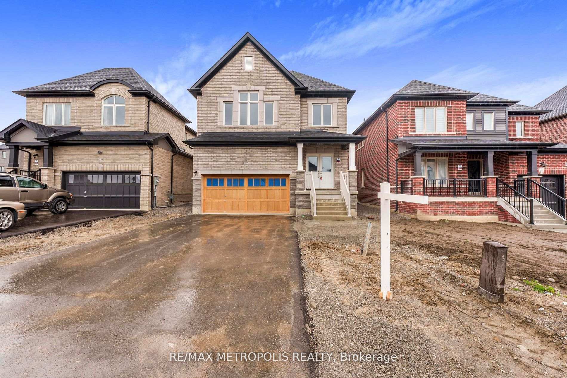 Photo 1 of 1372 Harrington Street, Innisfil, Lefroy — HOMEH