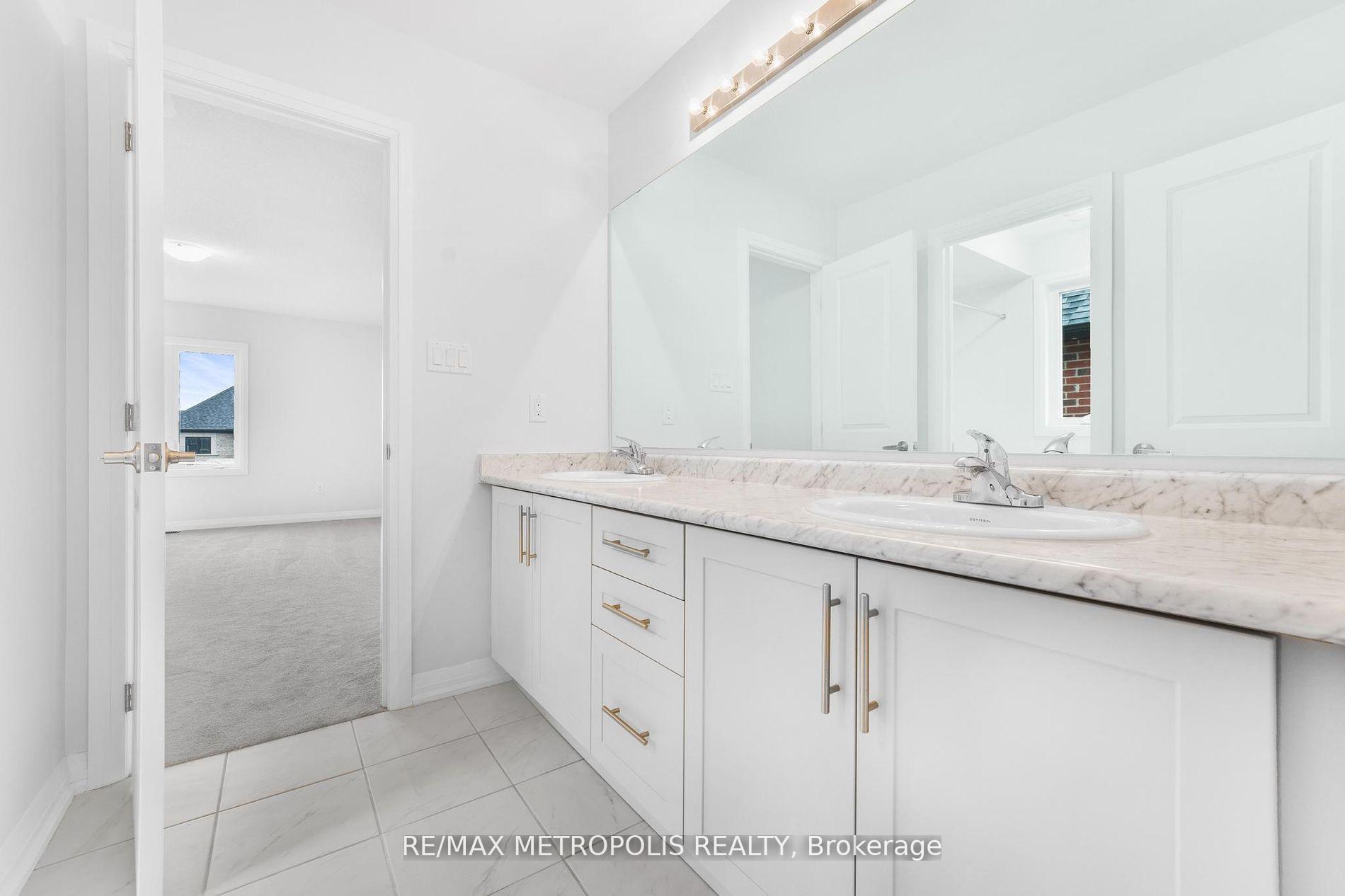 Photo 37 of 1372 Harrington Street, Innisfil, Lefroy — HOMEH