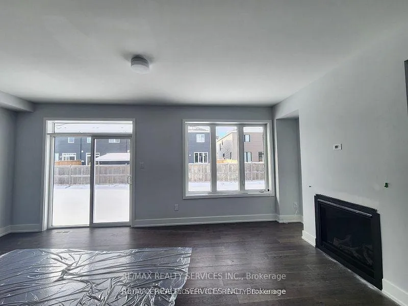 Photo 8 of 726 Rouncey Road, Ottawa, Kanata - Emerald Meadows/Trailwest — HOMEH