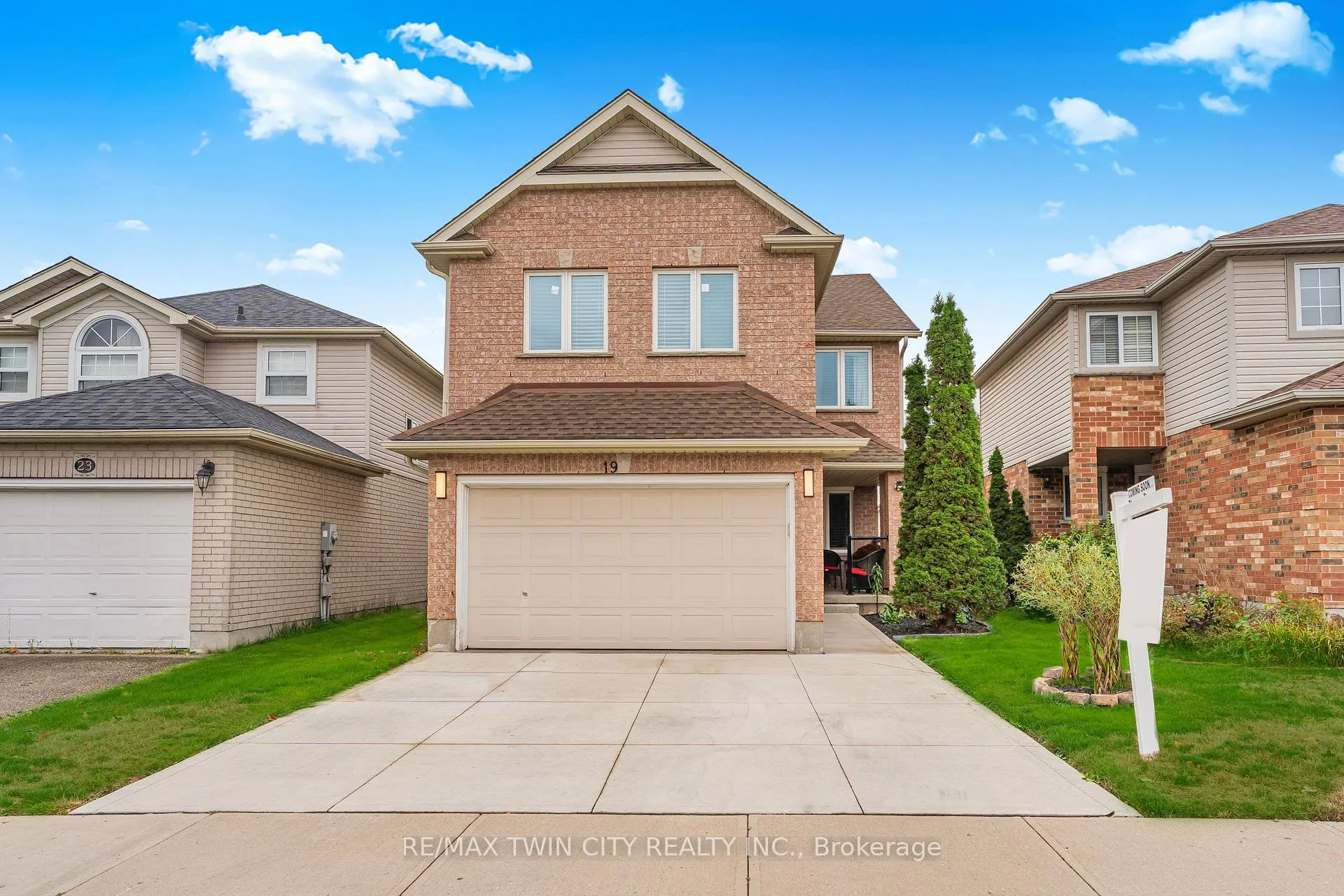 Photo 1 of 19 Marl Meadow Drive, Kitchener, Brigadoon — HOMEH