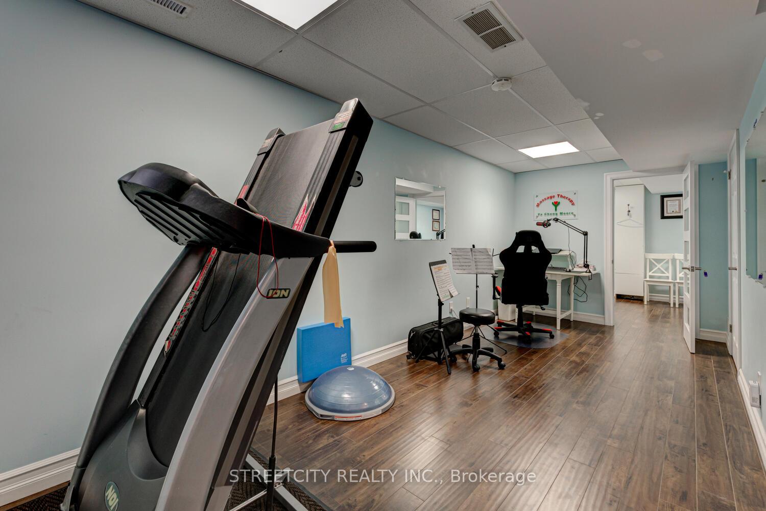 Photo 33 of Unit 14, 145 North Centre Road, London, North B — HOMEH
