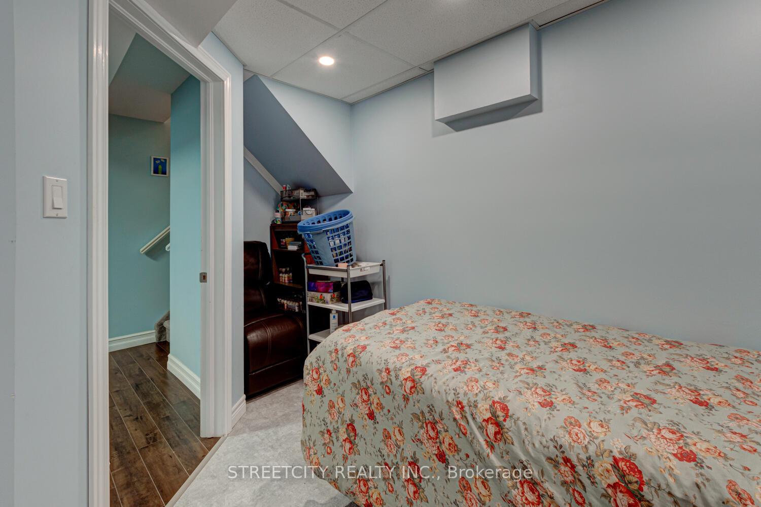Photo 36 of Unit 14, 145 North Centre Road, London, North B — HOMEH