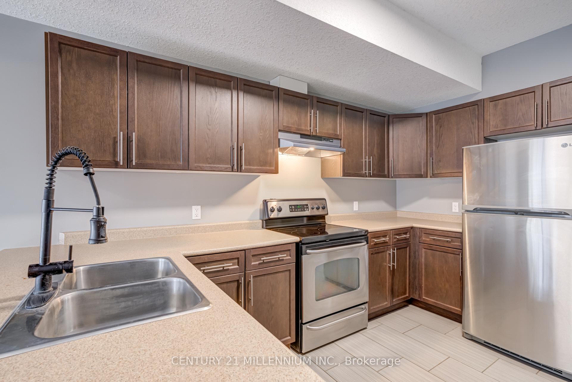 Photo 7 of 447 Stirling Avenue S, Kitchener — HOMEH
