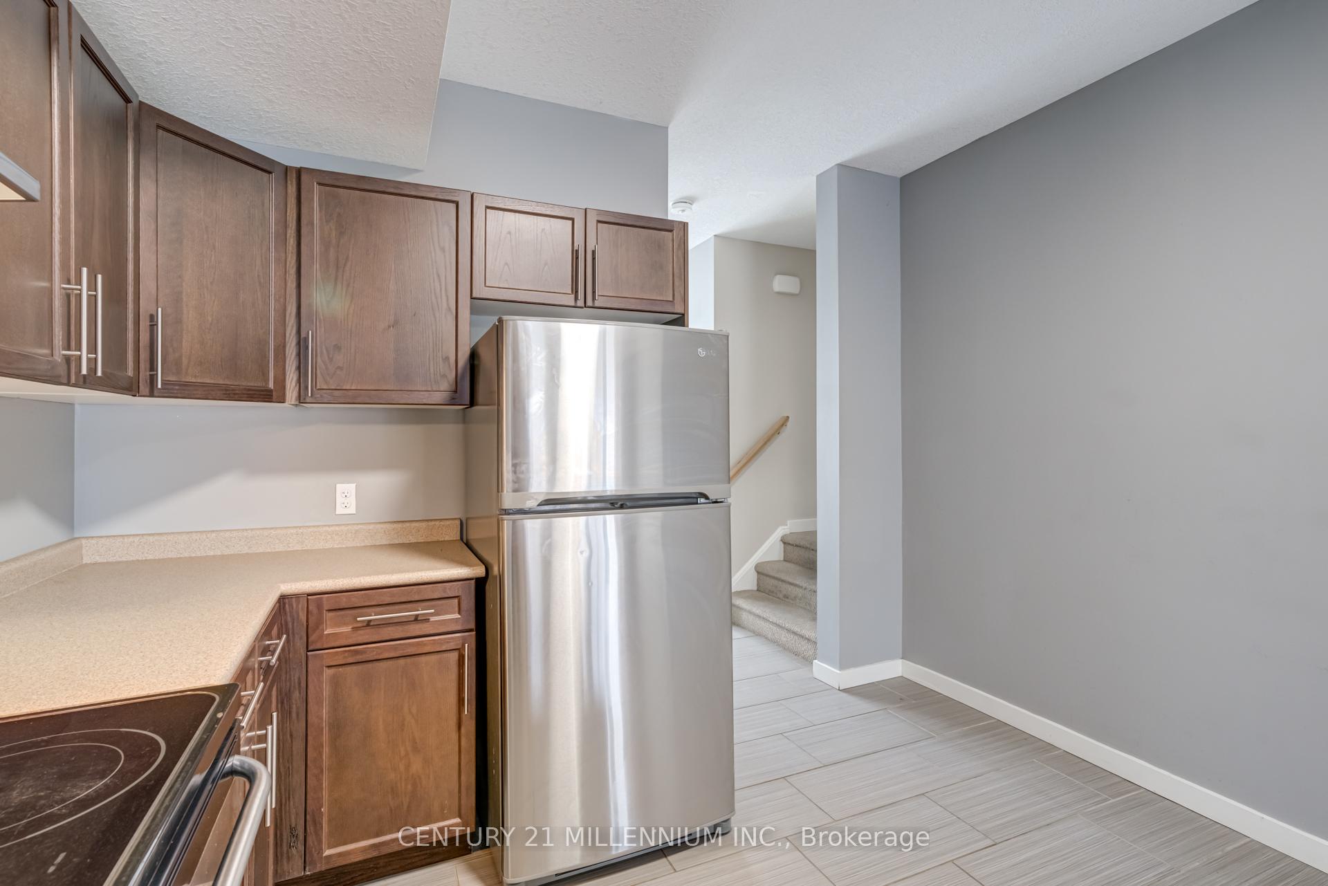 Photo 8 of 447 Stirling Avenue S, Kitchener — HOMEH