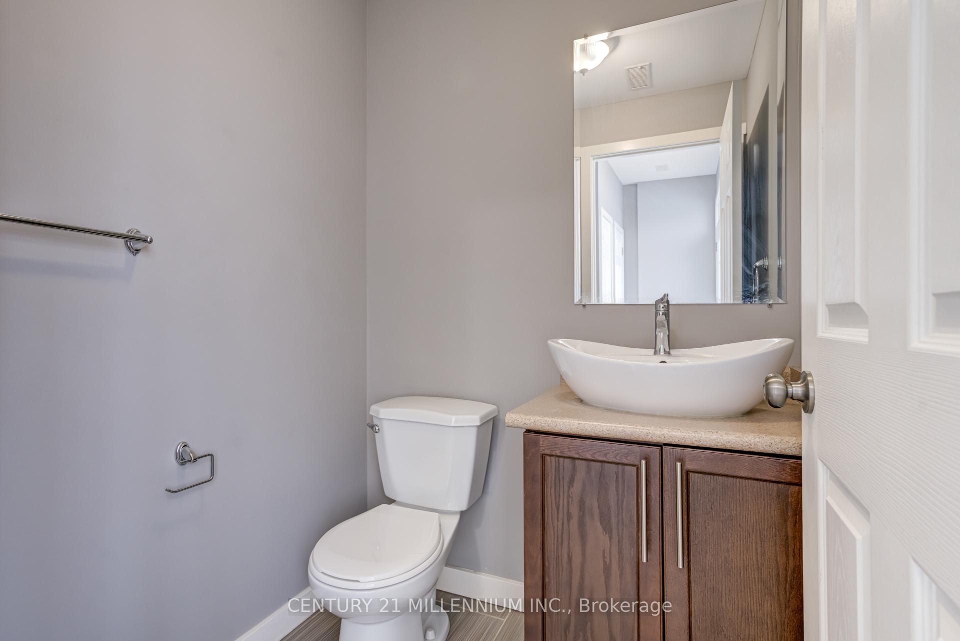 Photo 13 of 447 Stirling Avenue S, Kitchener — HOMEH
