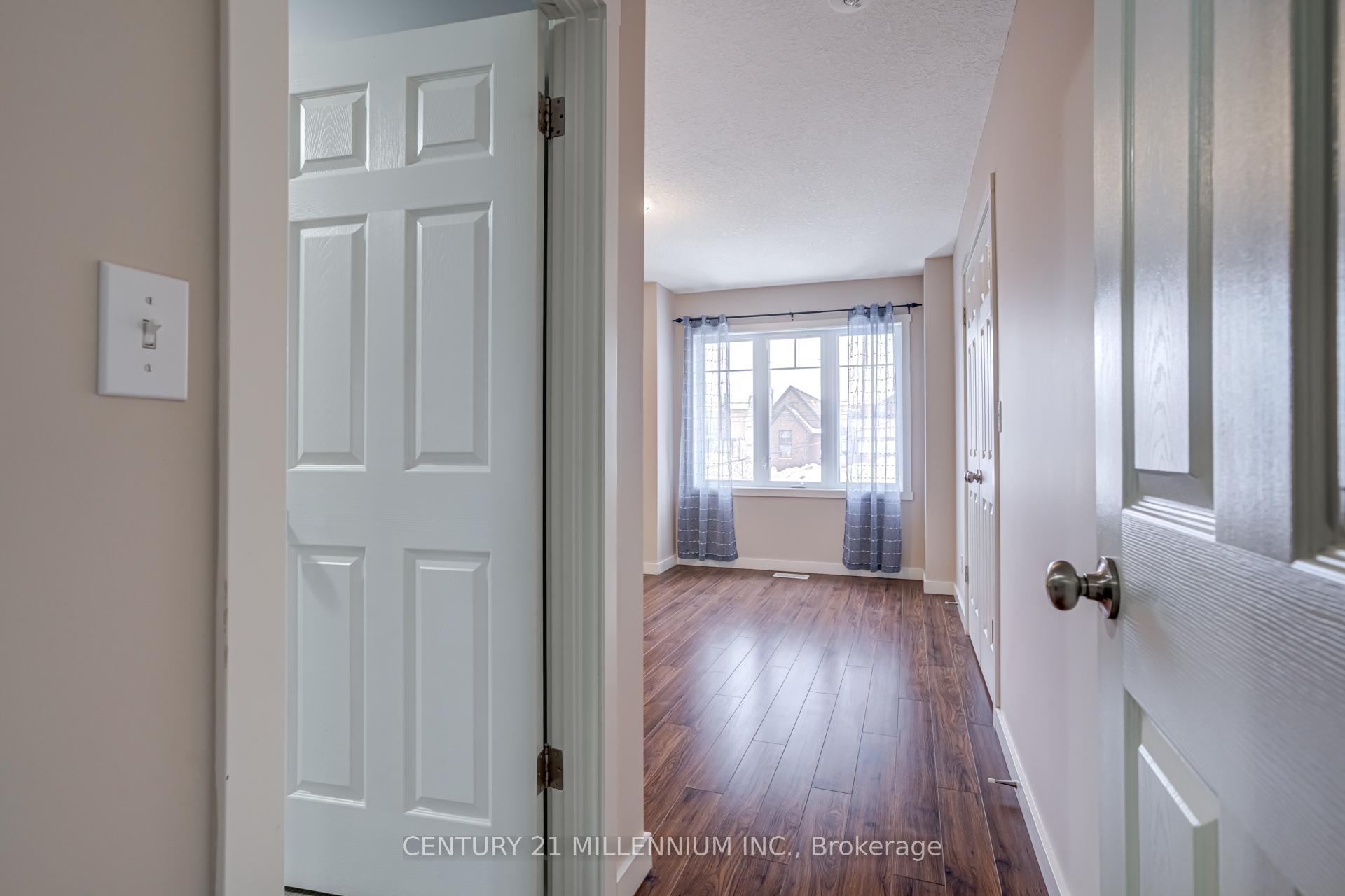 Photo 18 of 447 Stirling Avenue S, Kitchener — HOMEH