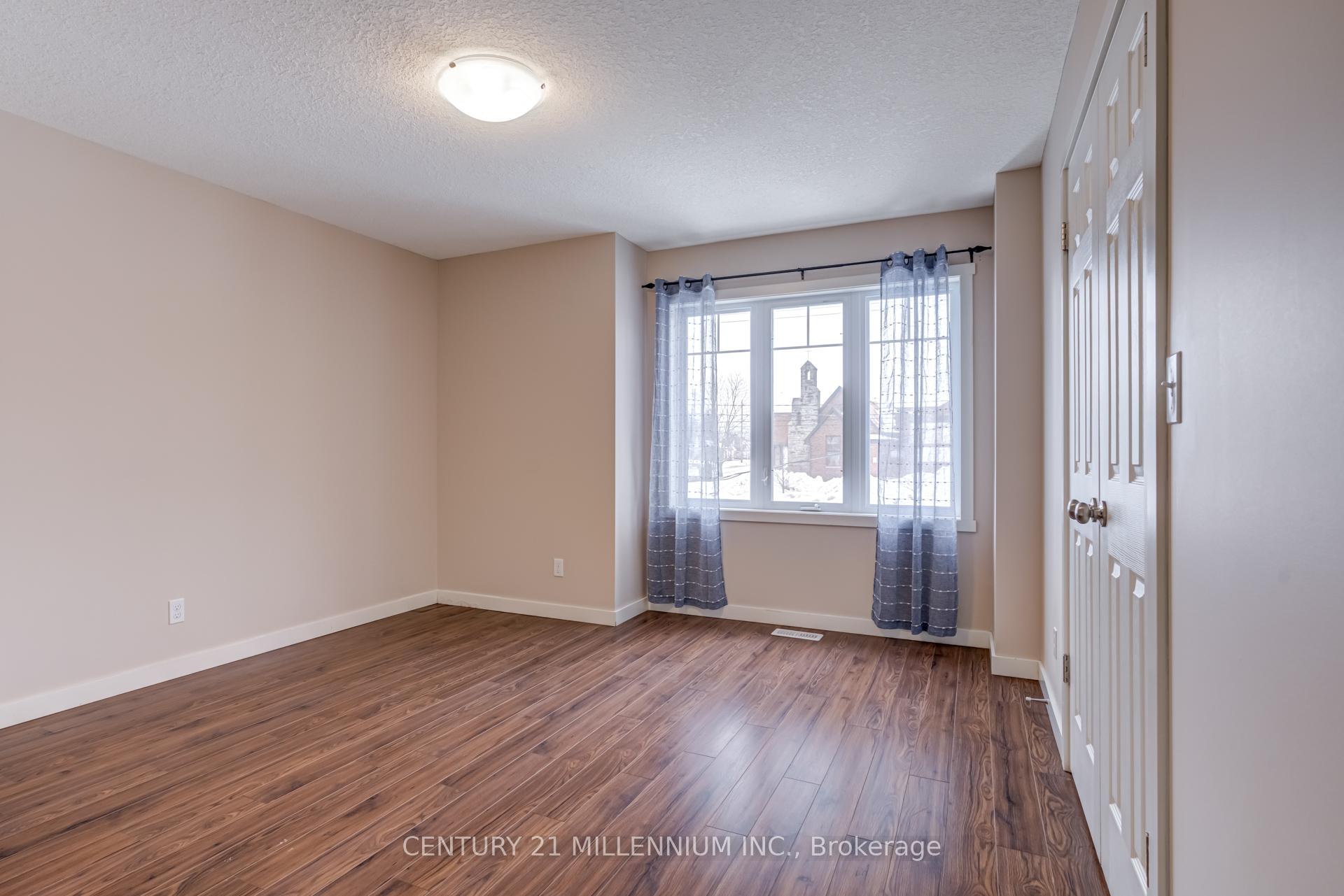 Photo 19 of 447 Stirling Avenue S, Kitchener — HOMEH