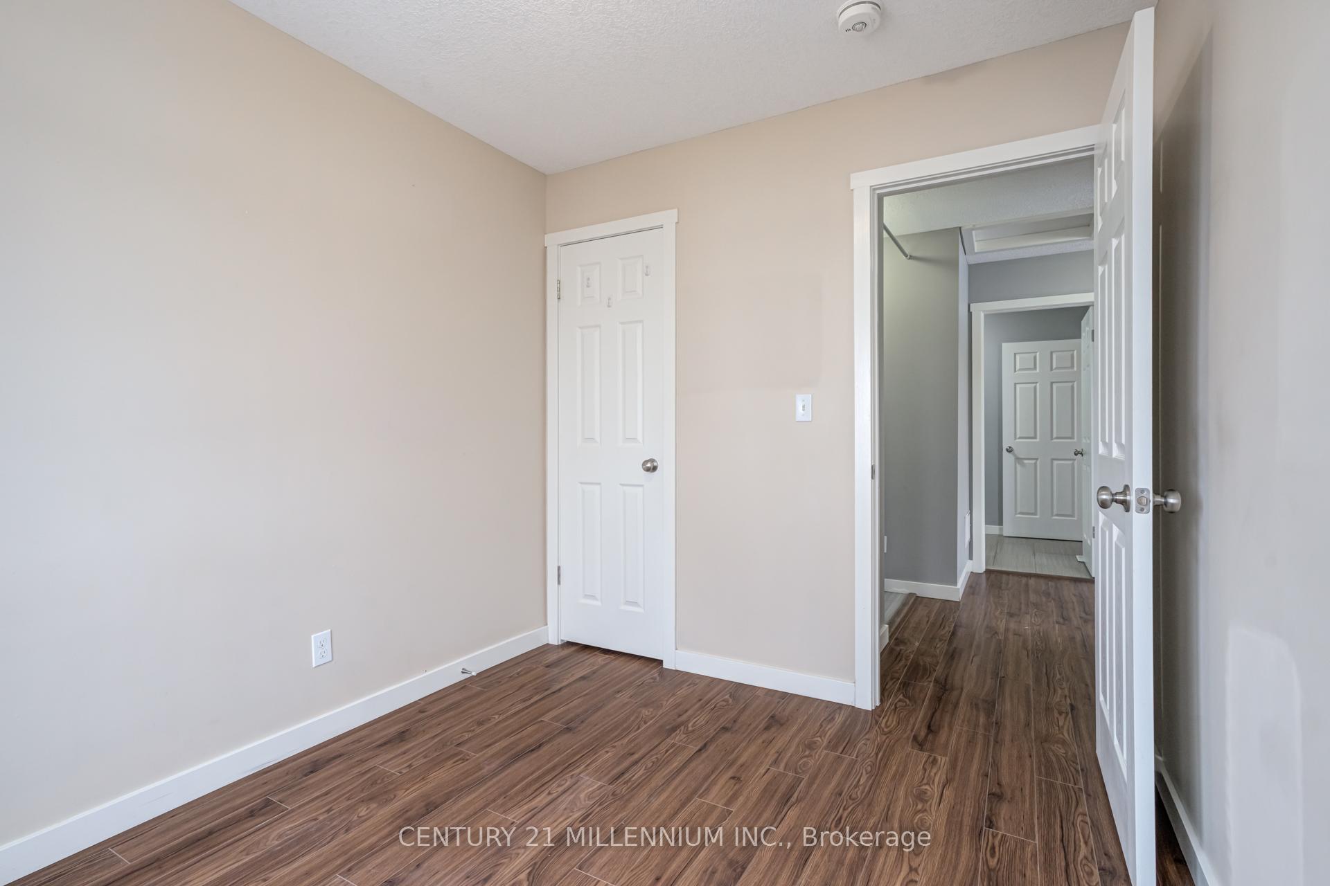 Photo 26 of 447 Stirling Avenue S, Kitchener — HOMEH